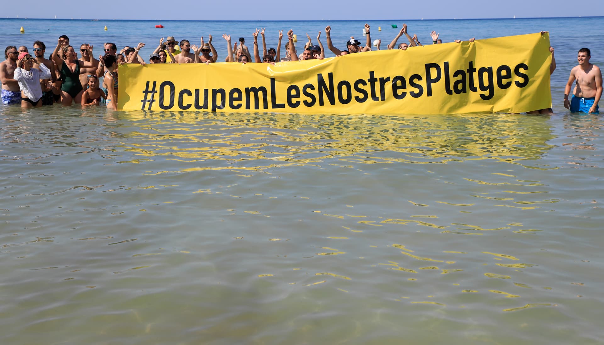 Strand am „Ballermann“ besetzt: Neue Protestaktion gegen Massentourismus auf Mallorca