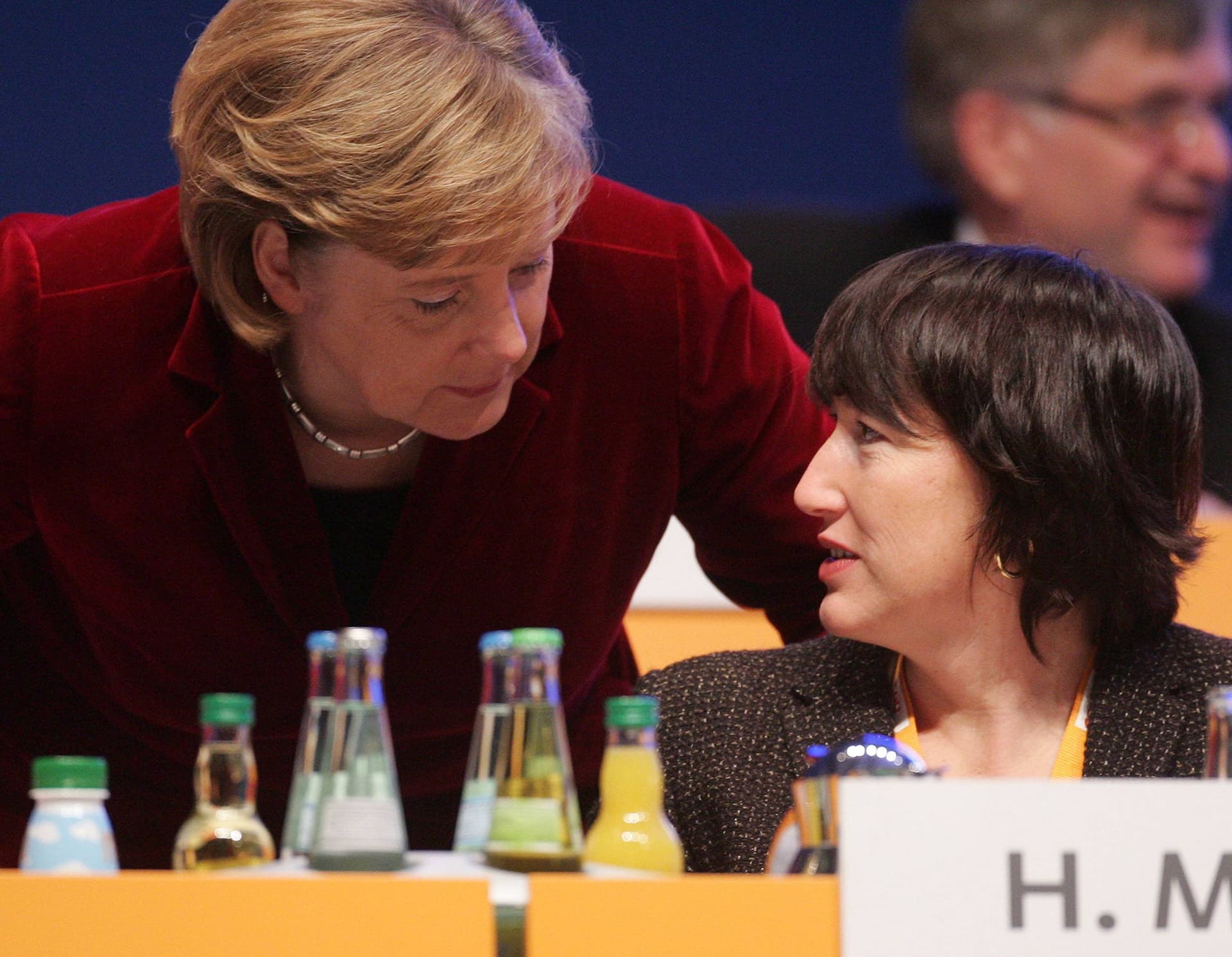 Erst Atom-Aus, jetzt Verbrenner-Aus: Wo die Merkel-Vertraute Hildegard Müller auftaucht, geht die Wirtschaft unter