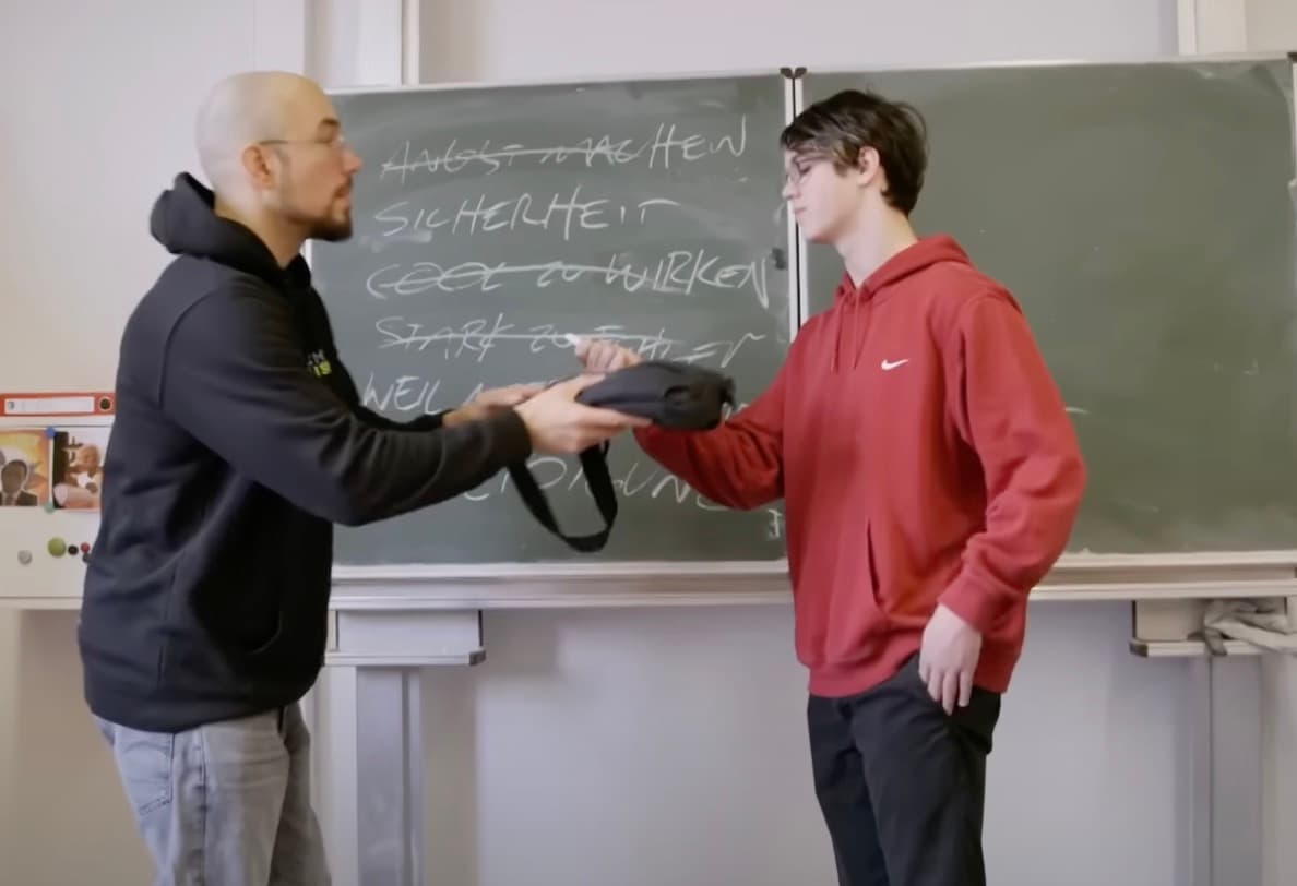 Irre ZDF-Doku: Schüler lernen Umgang mit Messergewalt – mit Ex-Intensivtäter als Trainer