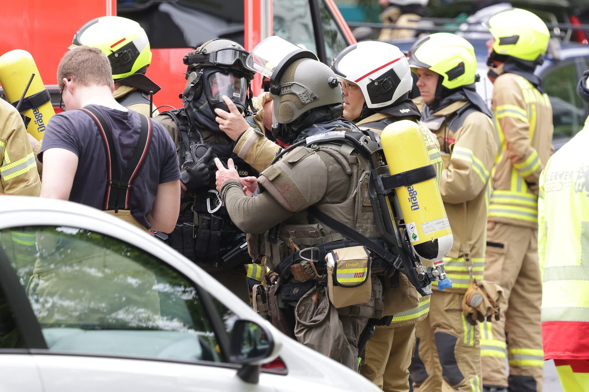 Nach Explosion in Ratingen: Fünf Einsatzkräfte im künstlichen Koma