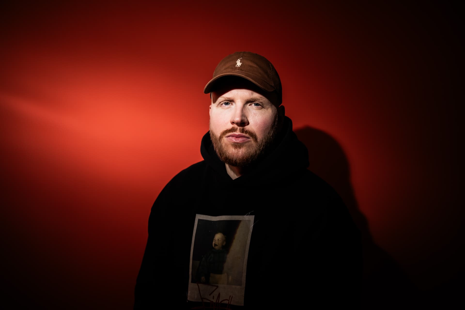 Vom Ossi-Pöbel-Rapper zum linken Staatskünstler: Brandenburger SPD-Regierung zahlte Rapper Finch knapp 100.000 Euro für Werbemusikvideo