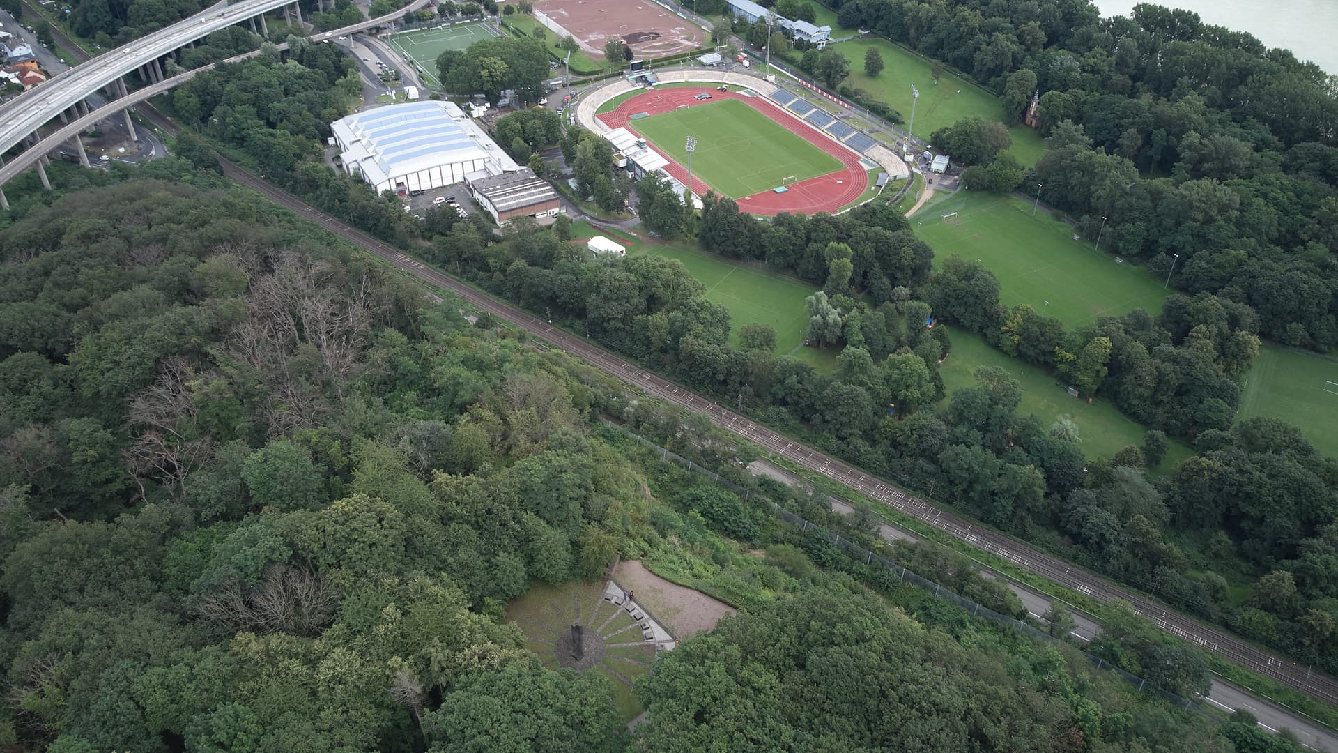 Im Fußballstadion: Männer erkennen AfD-Lokalpolitiker – und verprügeln ihn