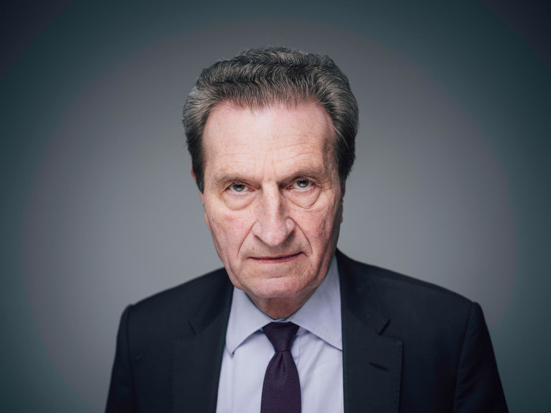 Früherer EU-Kommissar Oettinger rechnet mit Baerbock ab: Außenpolitik wie die Kreuzritter