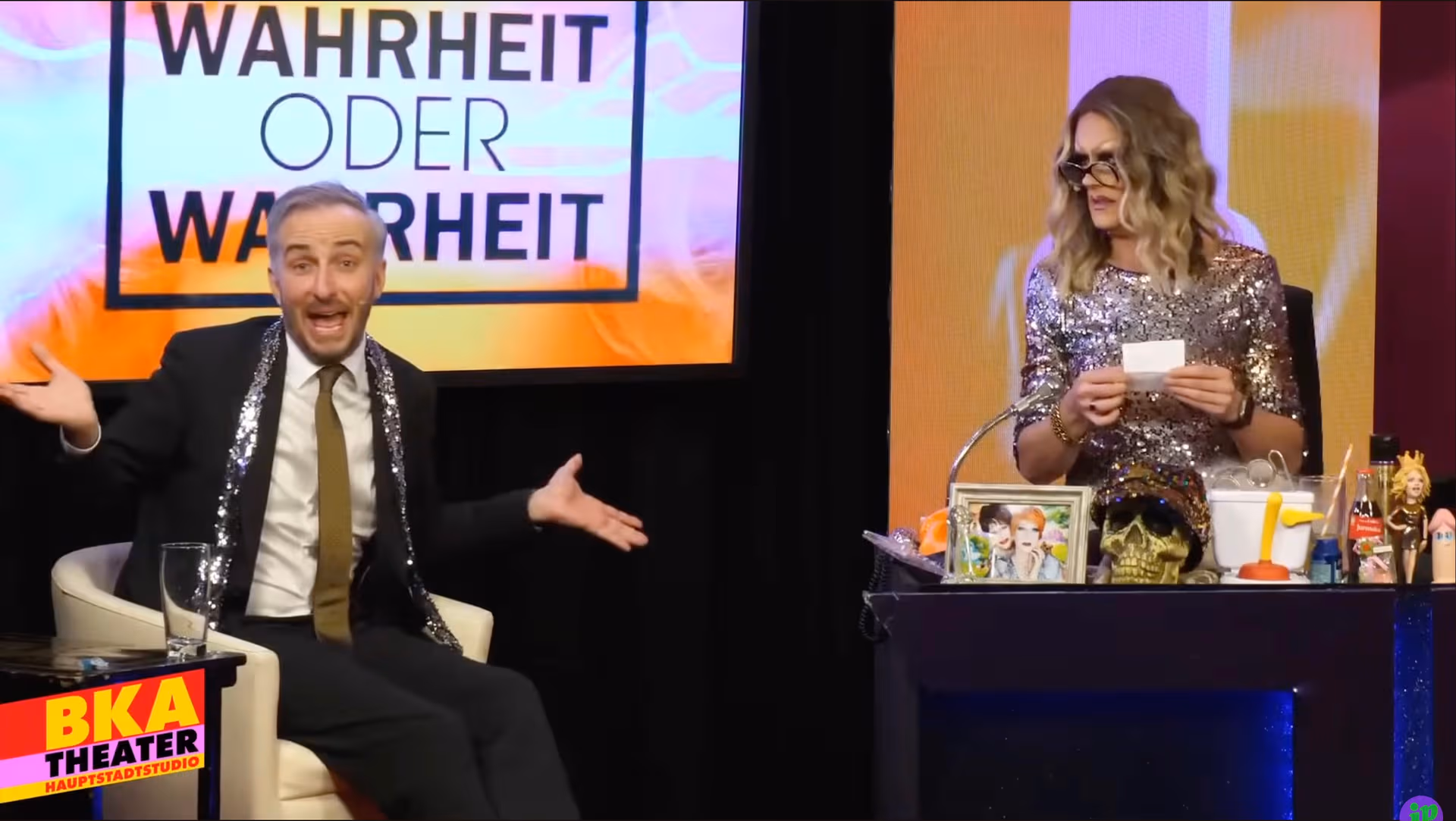 Nach NIUS-Berichterstattung: Berliner BKA-Theater löscht Show mit Jan Böhmermann und verurteilter Kinderporno-Dragqueen