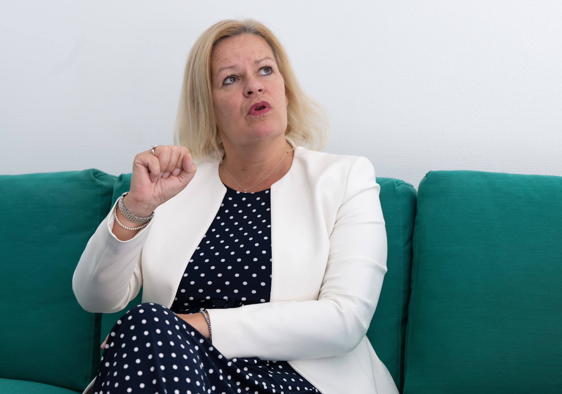 Interview statt Innenausschuss: Belegt dieses Foto eine dreiste Faeser-Lüge?