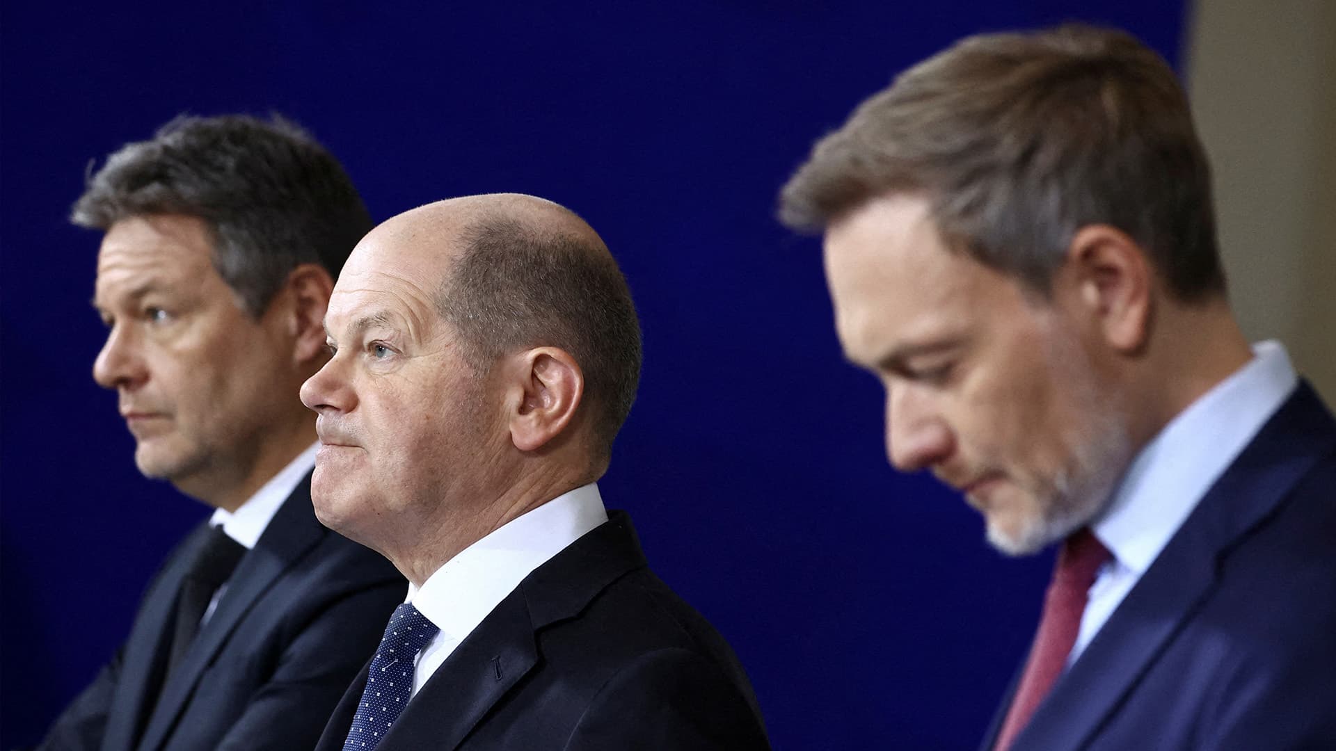 Von wegen 17 Mrd. Euro aus dem Haushalt gestrichen: Die Ampel spart nur 2 Mrd. Euro!