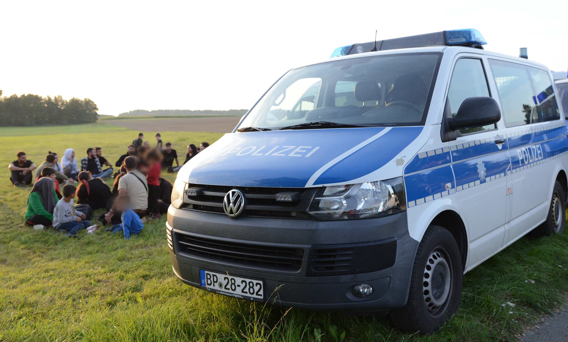 Mehrheit der Asylbewerber kommt ohne Papiere nach Deutschland!