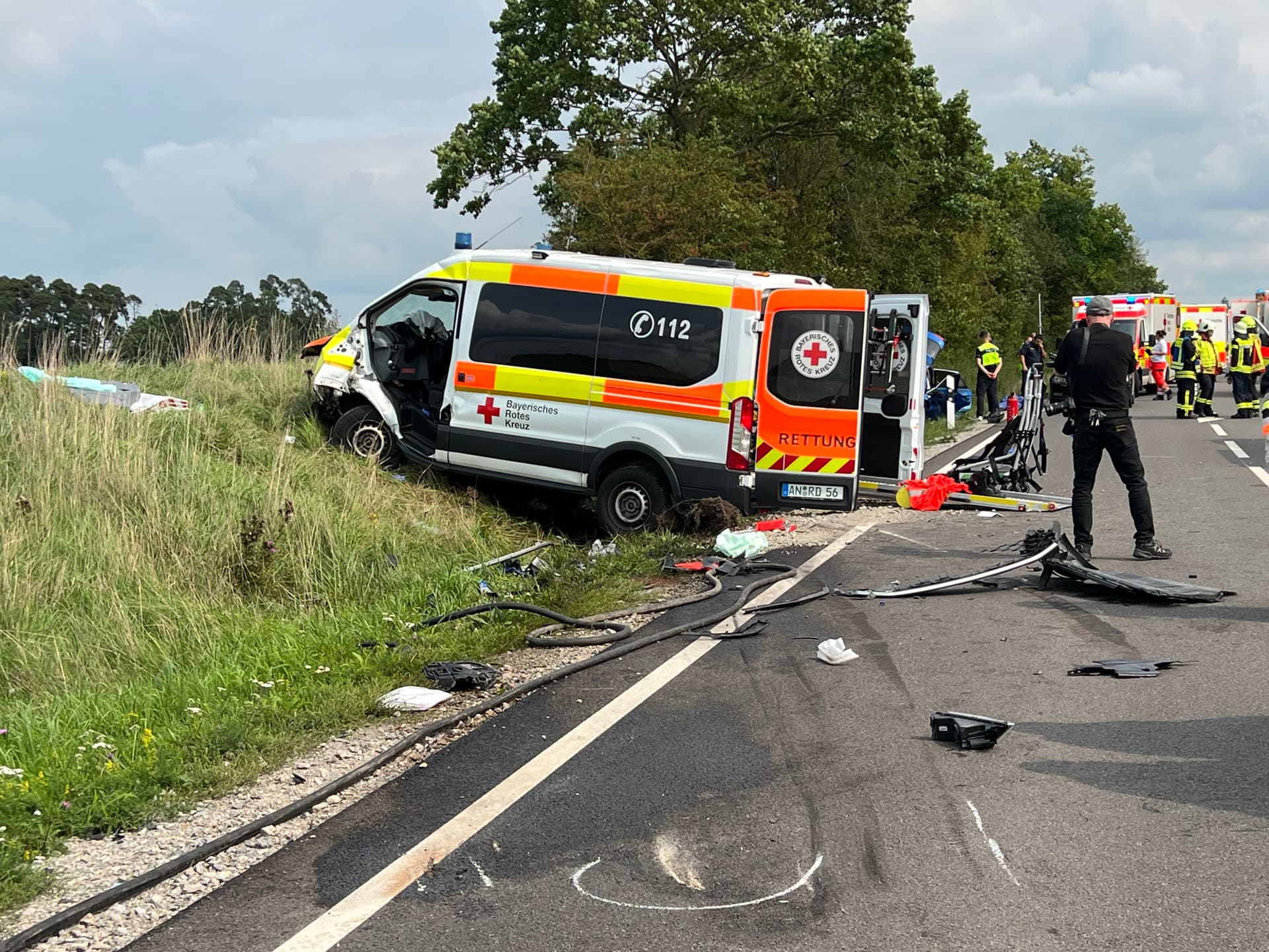 Frontal-Crash: Drei Tote bei Krankenwagen-Unfall – auch die Patientin, die transportiert wurde