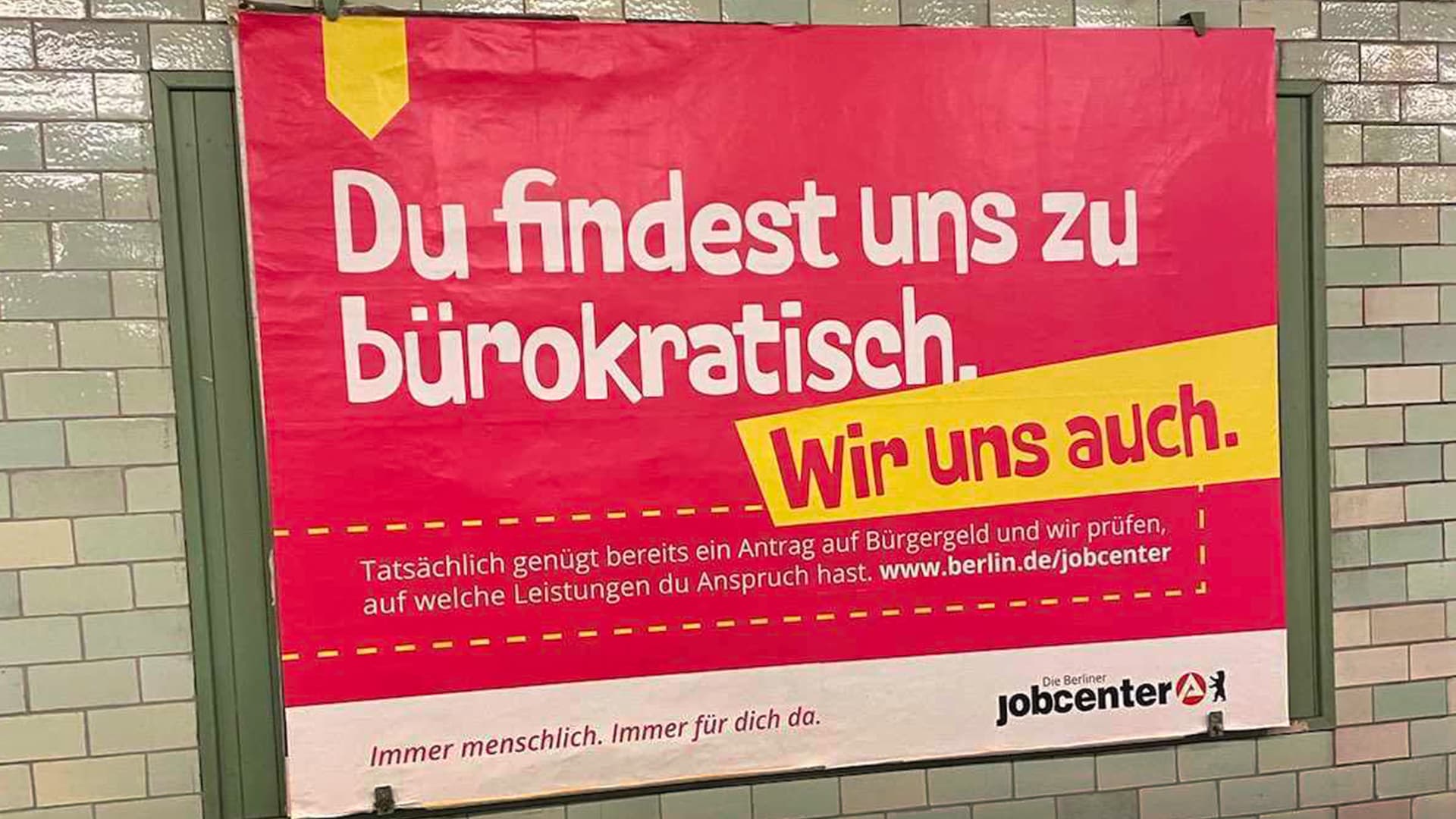Jobcenter macht jetzt Plakatwerbung fürs Bürgergeld! „Ein Antrag genügt und wir prüfen...“