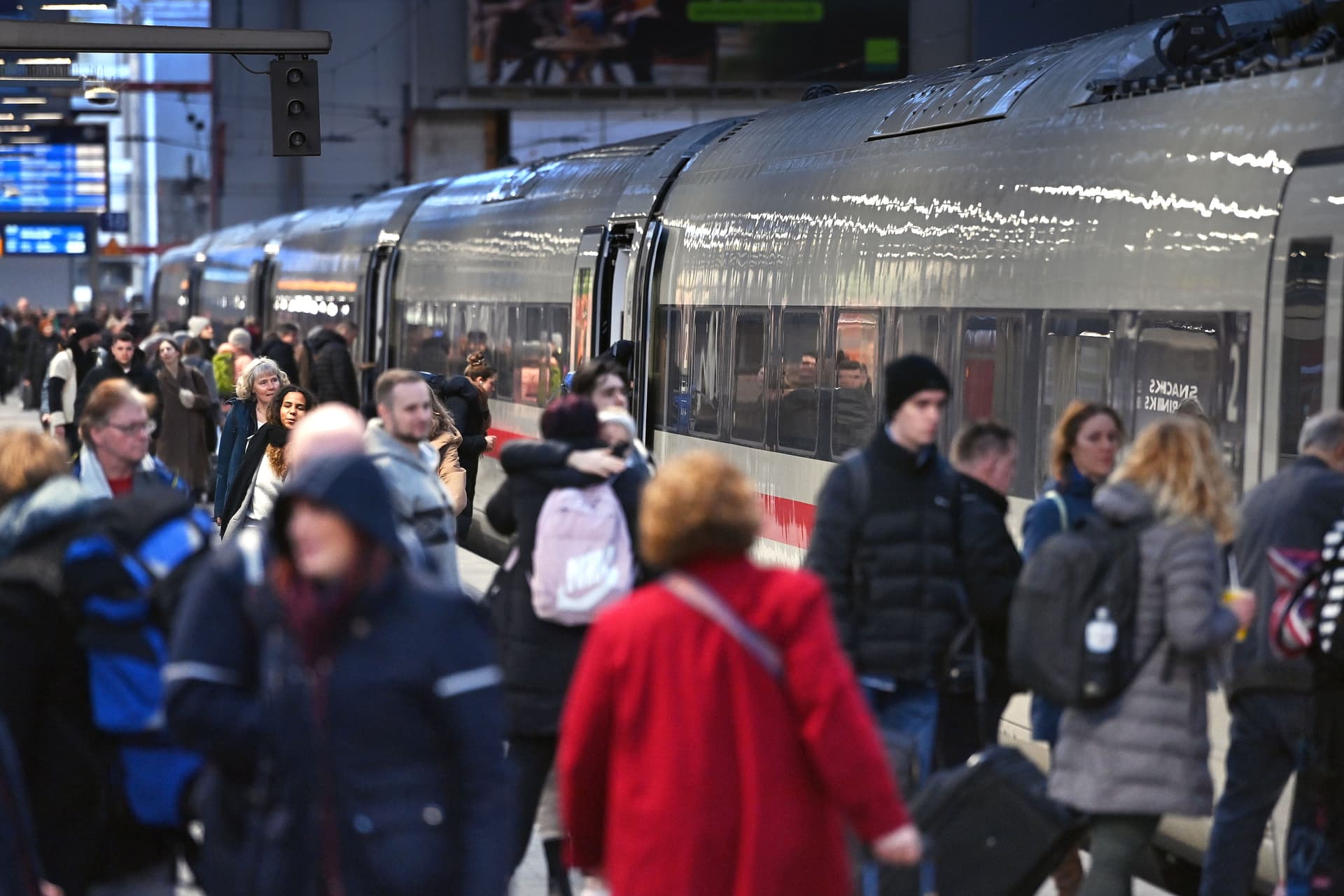 Deutsche Bahn: Streik vorbei, Züge wieder im Normalbetrieb – trotzdem Ausfälle!