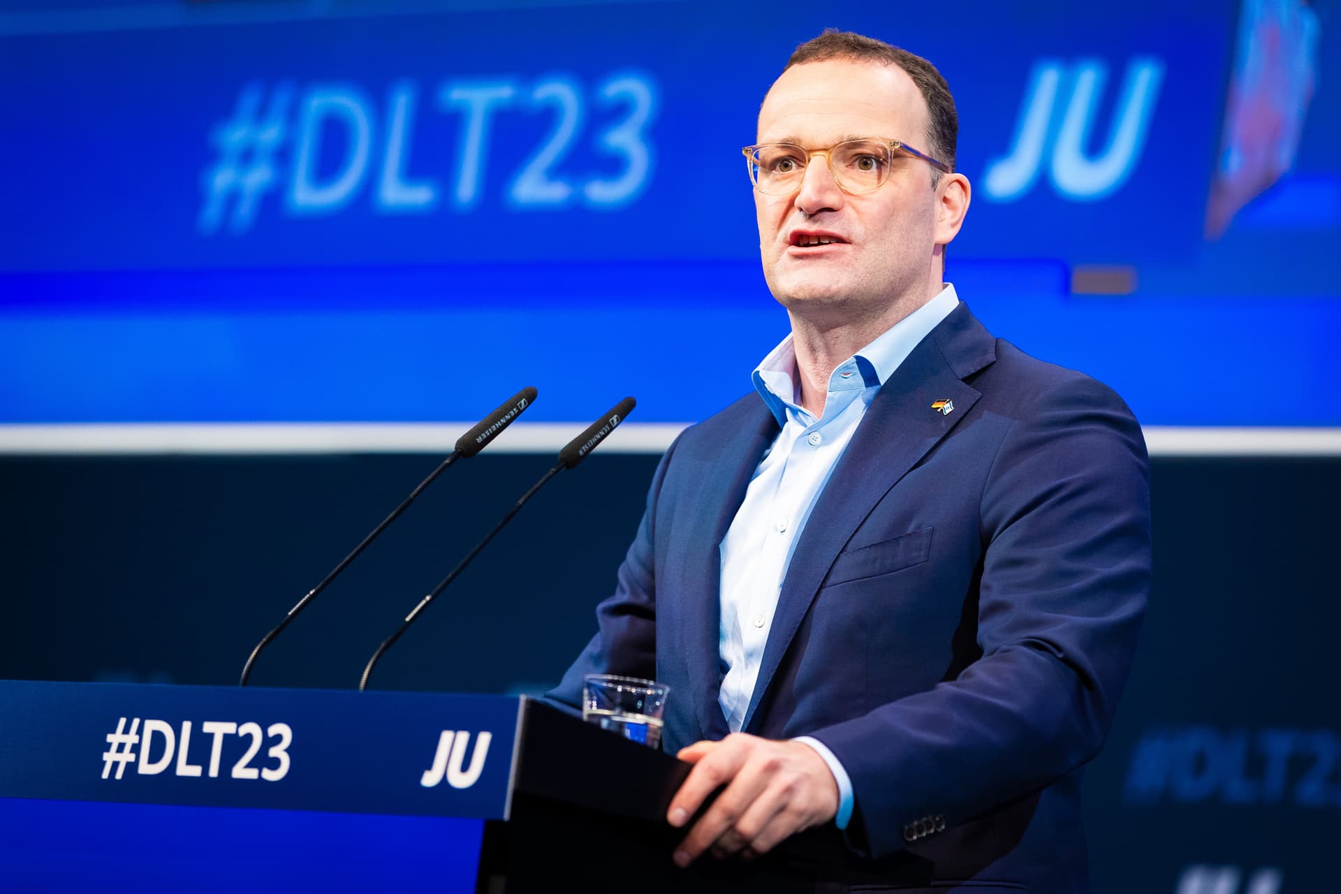 „Physische Gewalt“: Spahn will irreguläre Migration stoppen