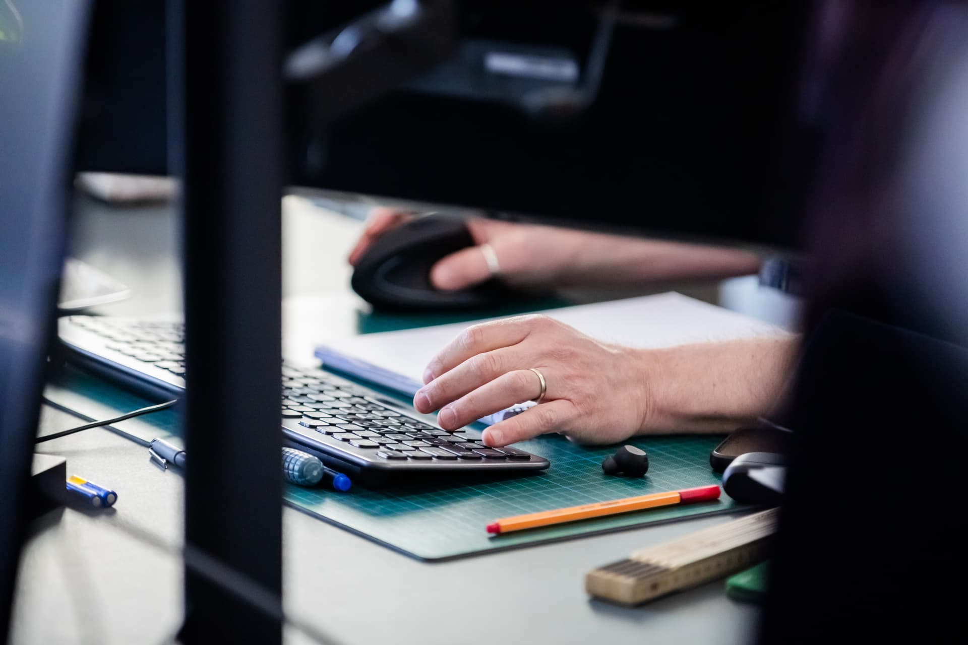 Arbeiten die Deutschen zu wenig? Wirtschaft will Feiertagen an den Kragen