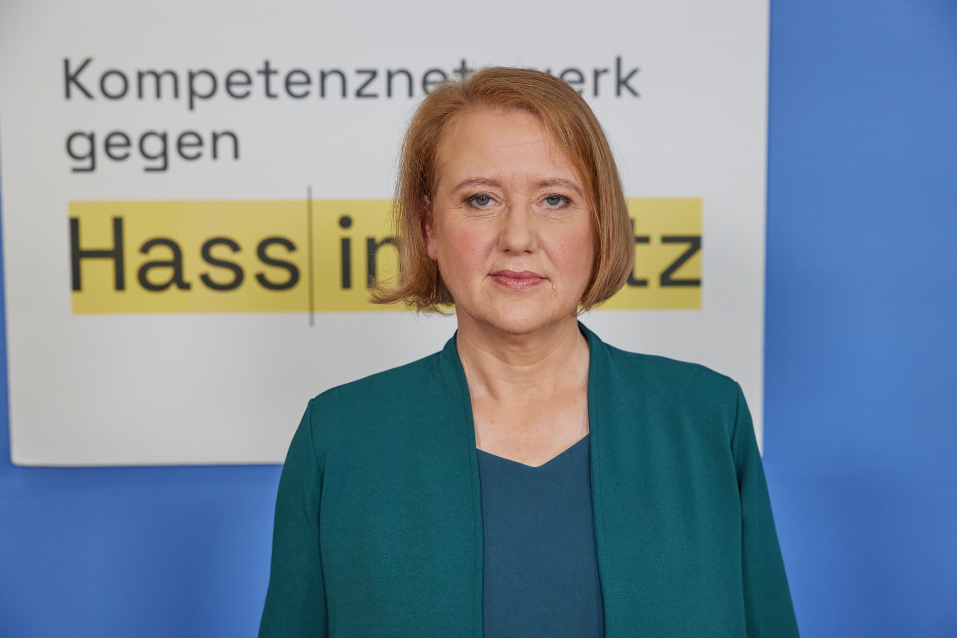Autorin Pauline Voss über Ahndung von Hass im Netz: „Die Vorgehensweise ist zutiefst undemokratisch!“