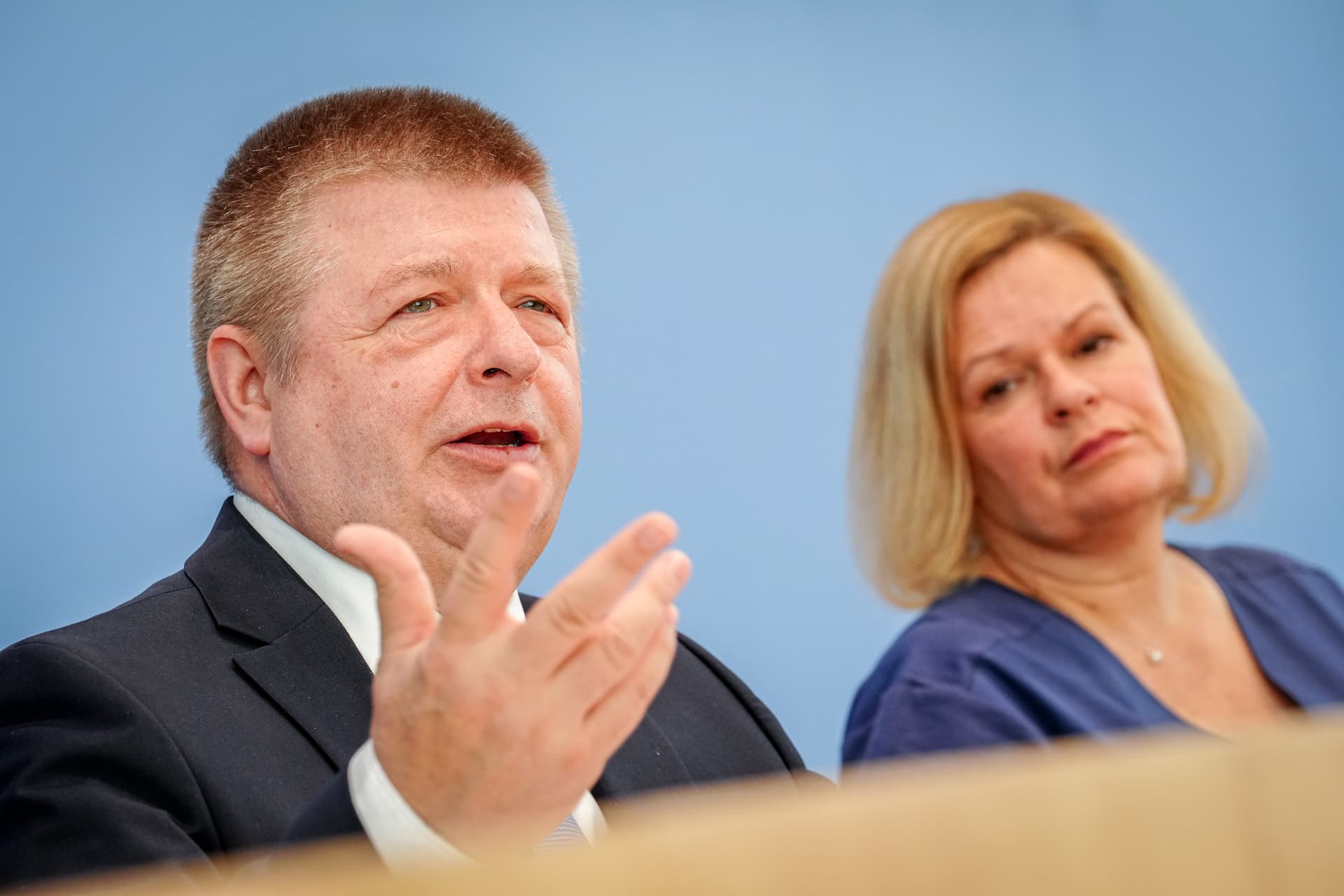 Wegen CDU-Kandidatur: Faeser sägt Verfassungsschutzpräsident Haldenwang ab