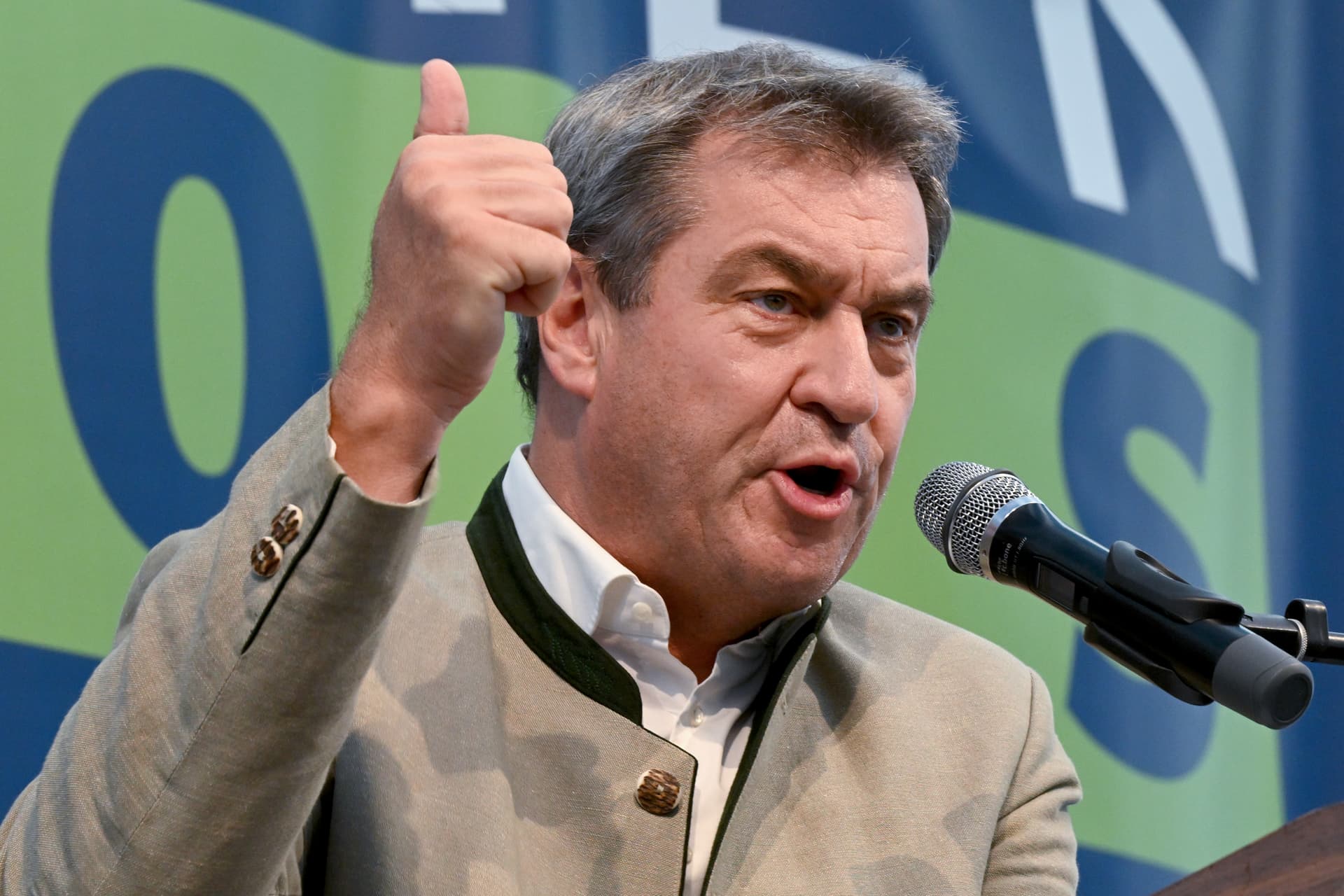 Söder kündigt für Bayern an: Chipkarten statt Bargeld für abgelehnte Asylbewerber