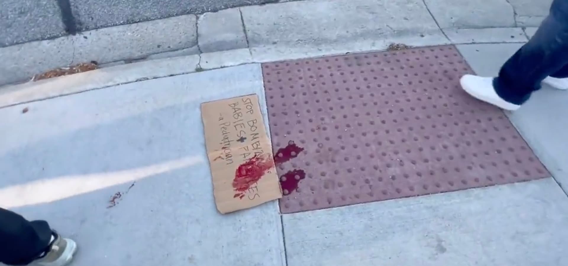 Jude (69) in Los Angeles bei Protesten mit Megafon erschlagen!
