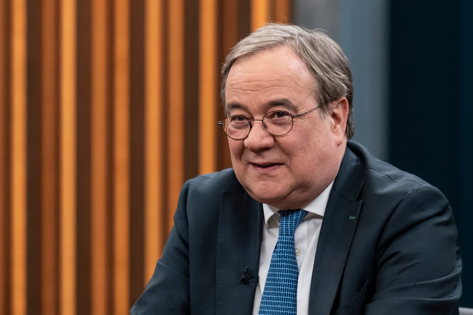 Laschet bremst Atomschirm-Debatte: „Nicht die Priorität“