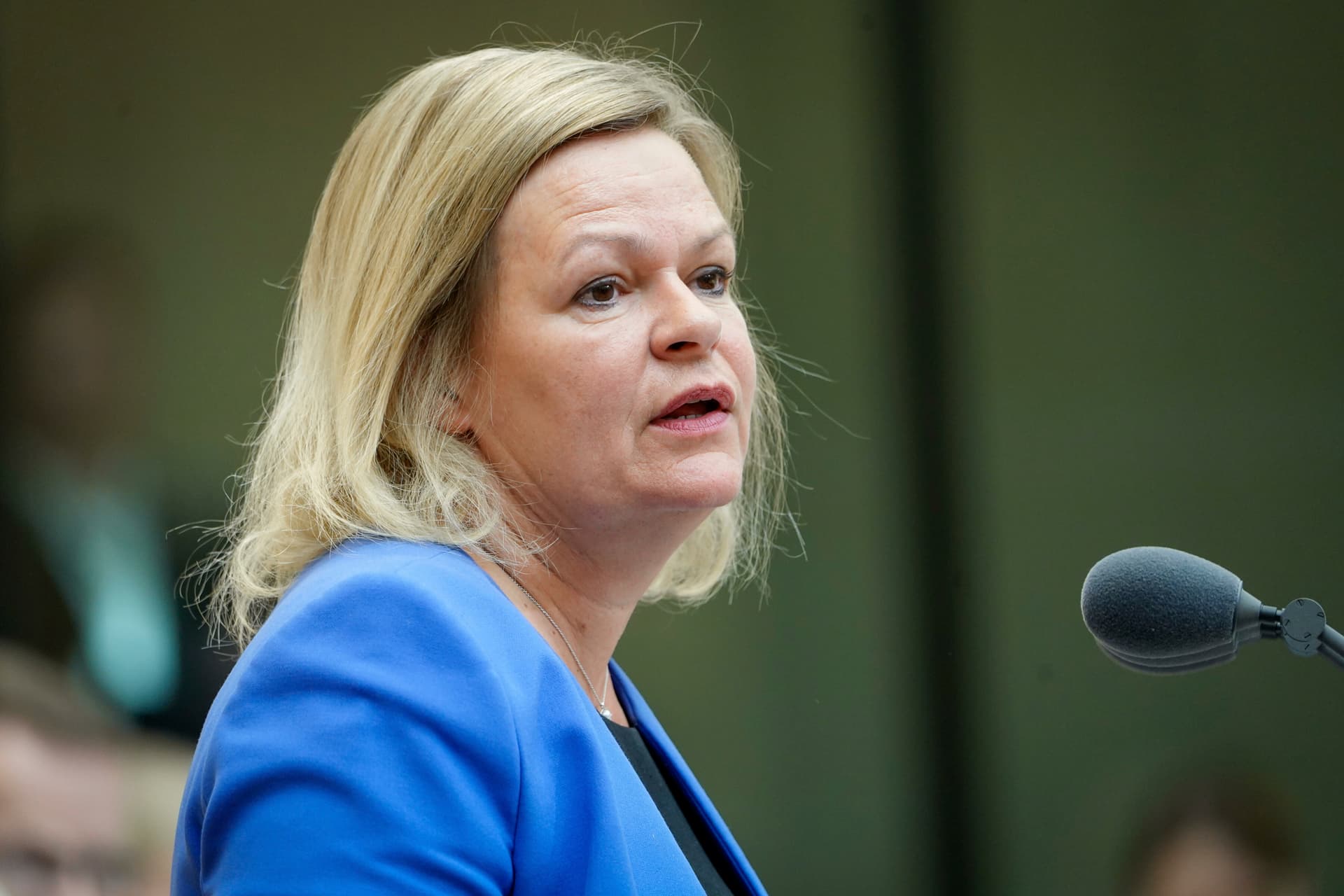 Faeser will bei Flüchtlingen (schon wieder) härter durchgreifen: Die Ankündigungs-Ministerin