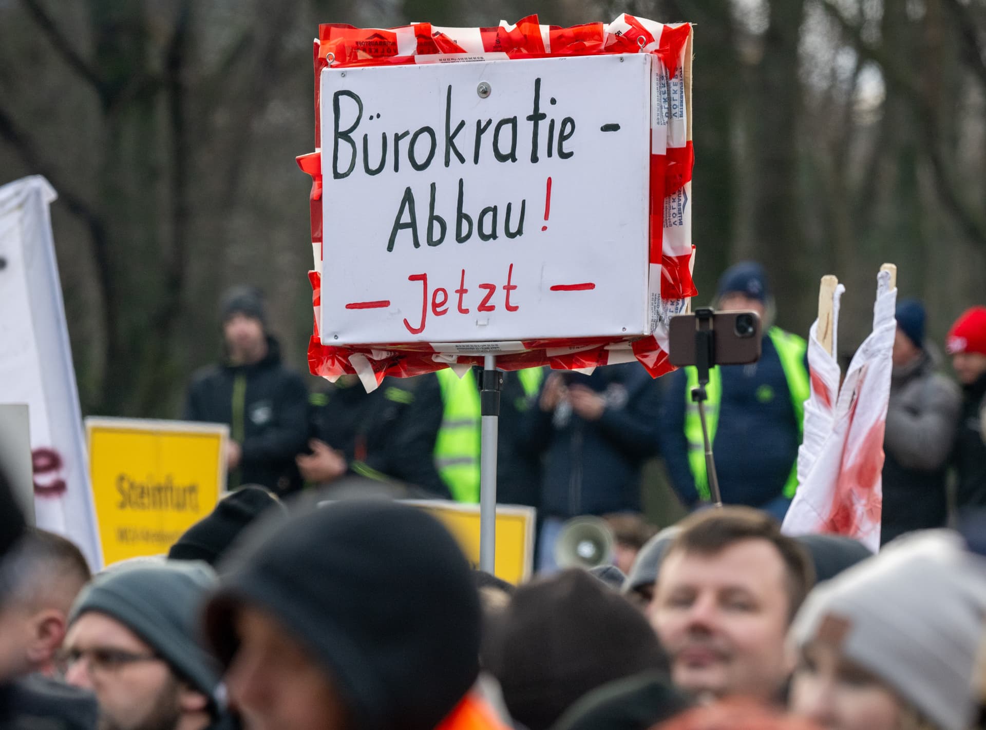 Übergriffiger Staat: Statt Bürokratie abzubauen, braucht es „Leiterbeauftragte“