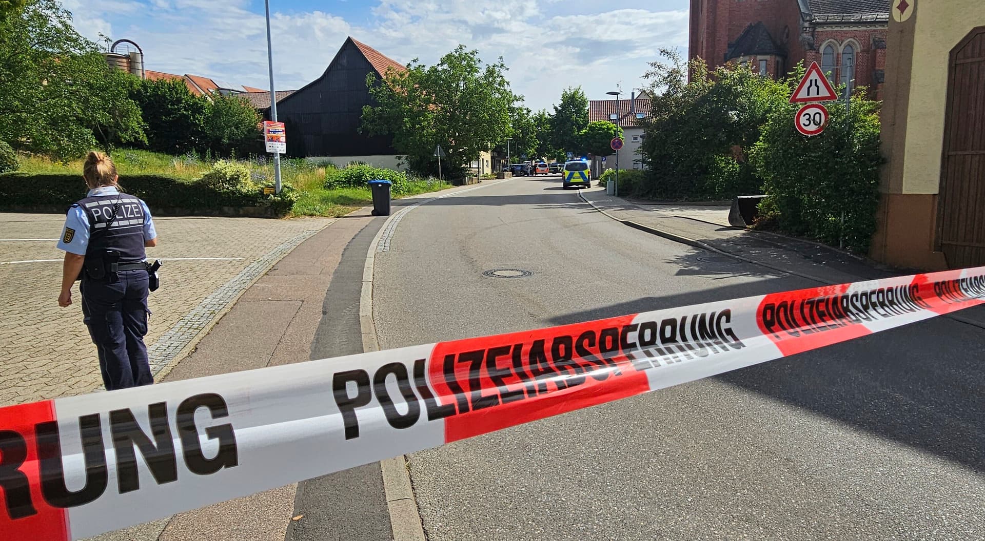Polizist in Baden-Württemberg mit Messer schwer verletzt – Beamte erschießen afghanischen Angreifer