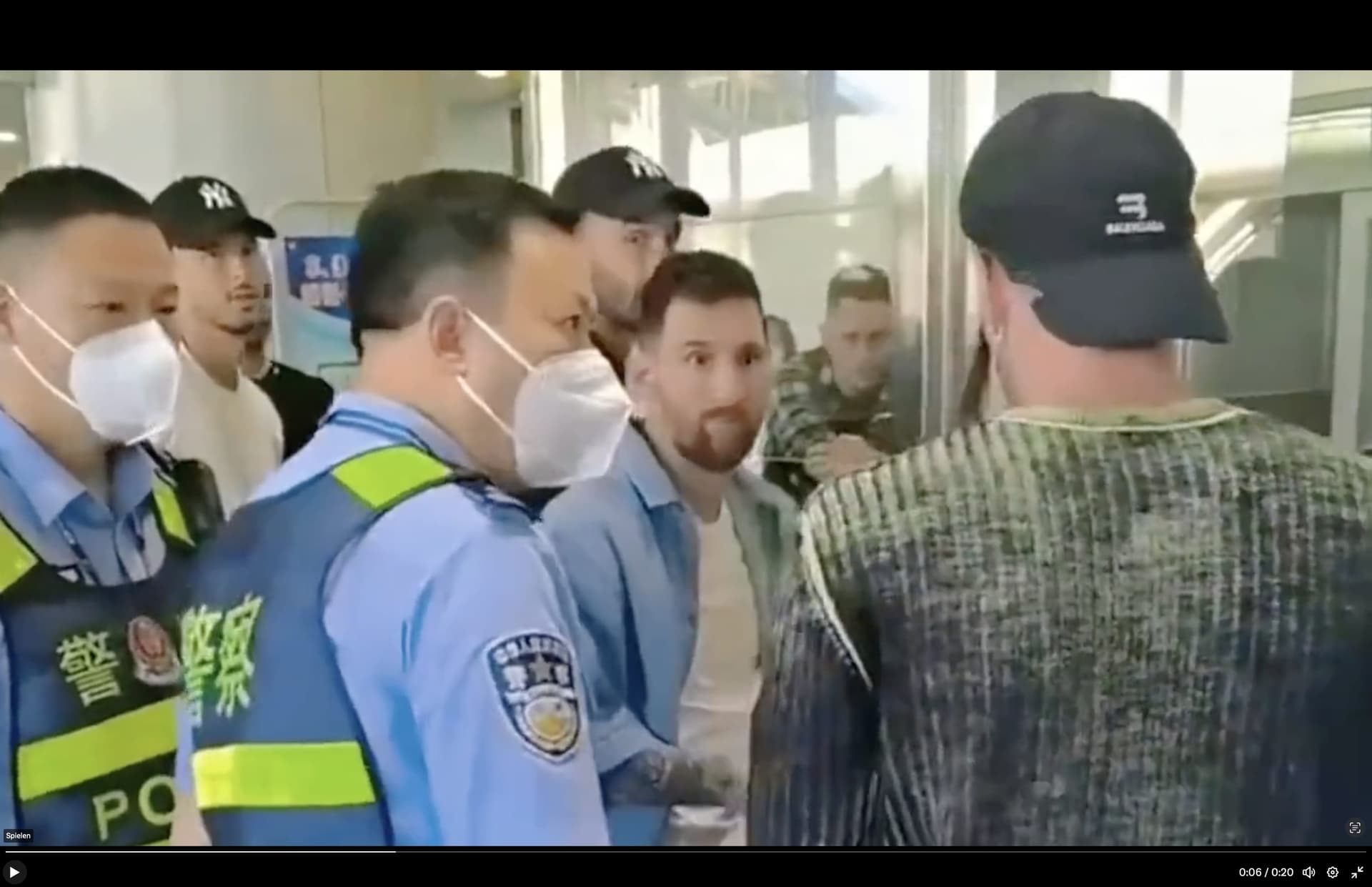 Pass-Panne in Peking: Messi für zwei Stunden am Flughafen geblockt