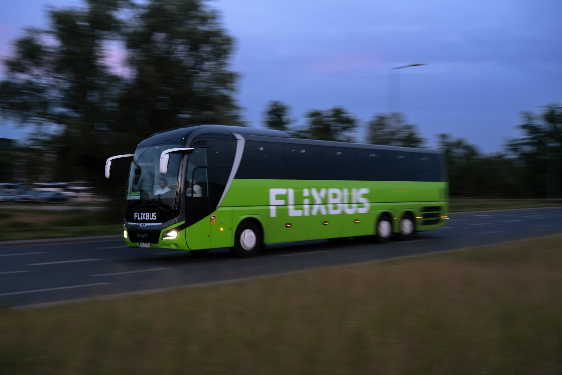 Millionen-Investment: Porsche steigt bei Fernbus-Betreiber Flix ein