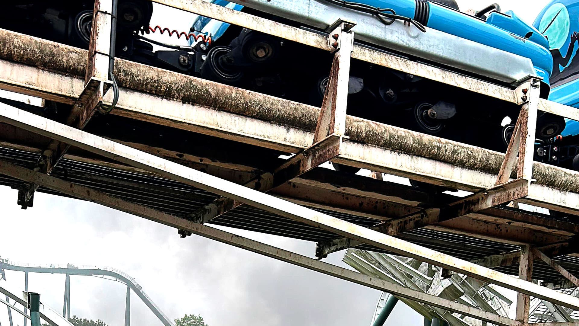 Brand im Heidepark Soltau! 4500 Besucher müssen Park verlassen