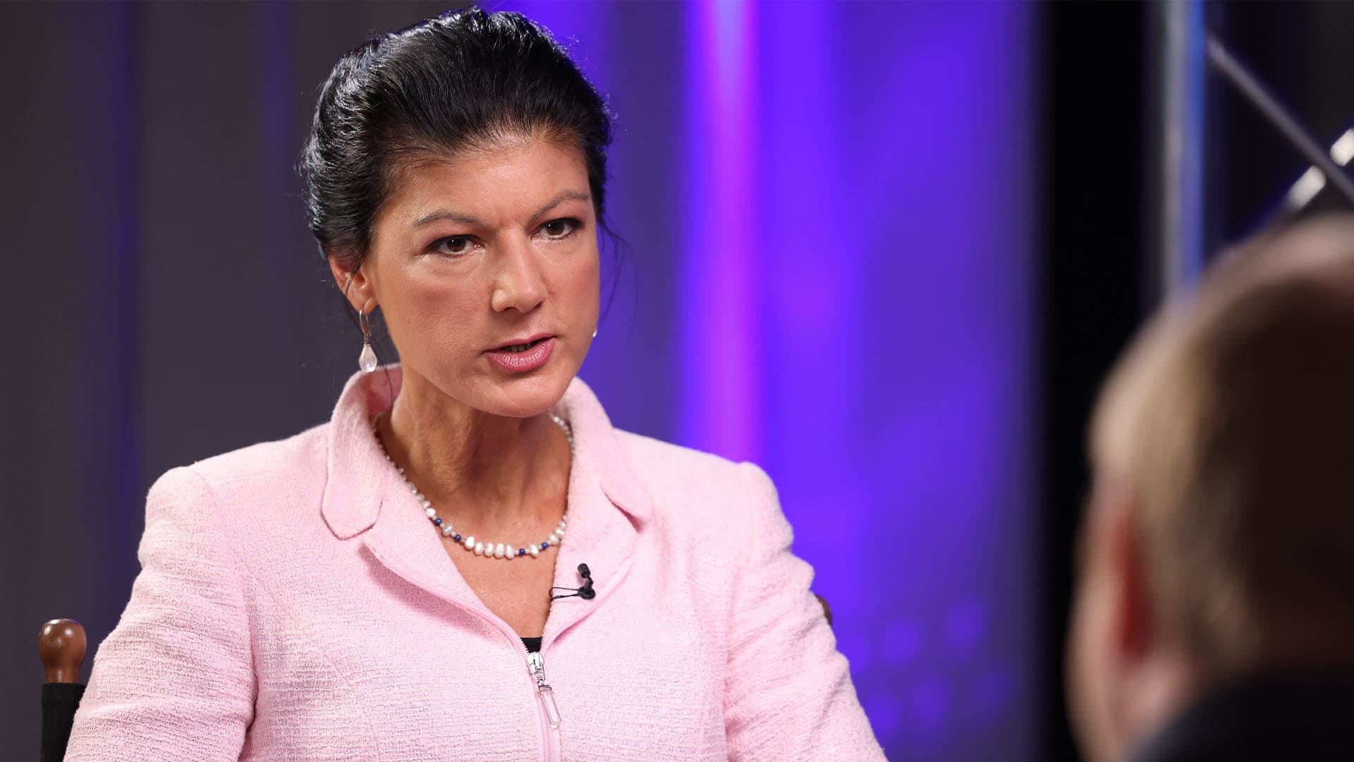 Wagenknecht für Smartphone-Verbot an Grundschulen