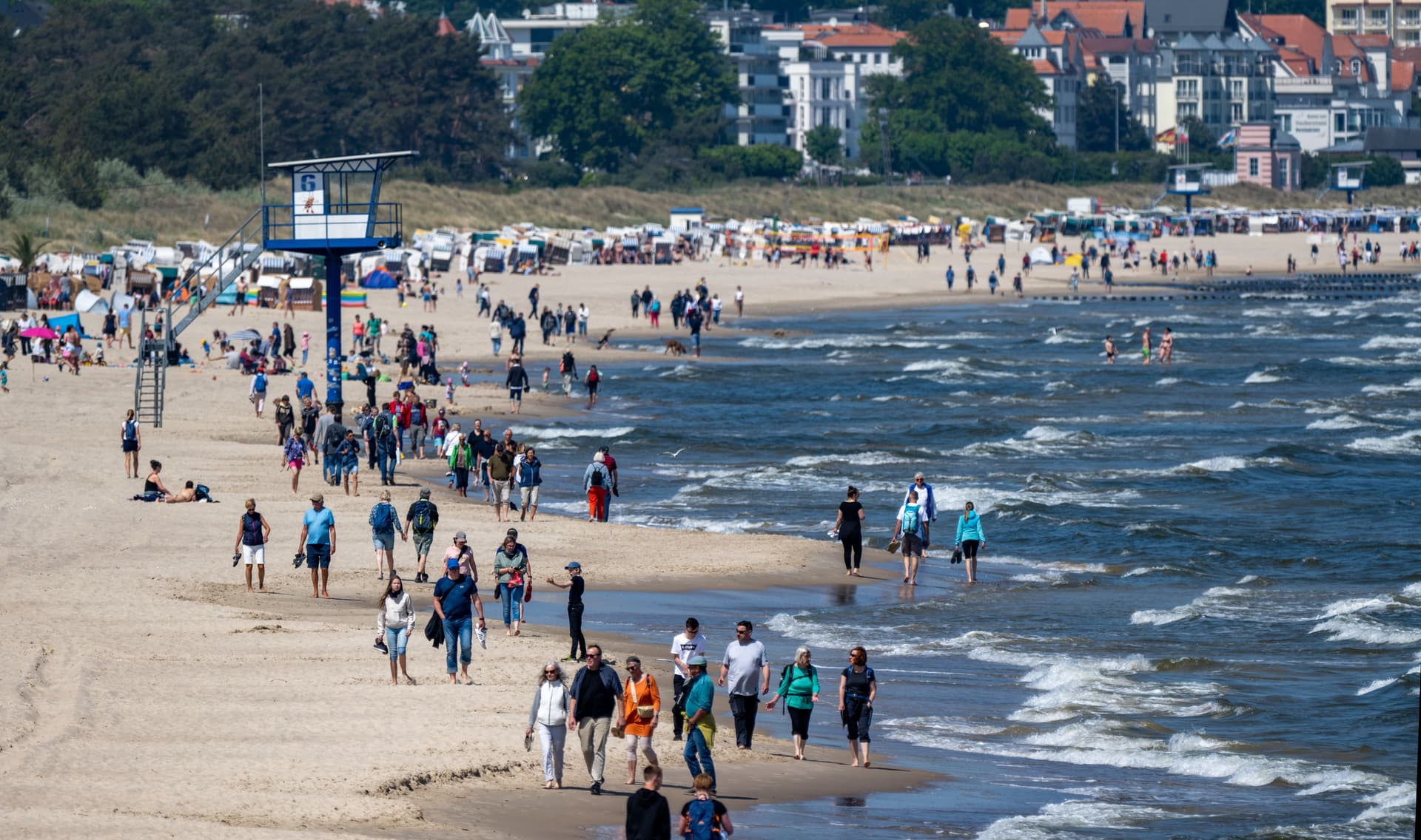 Urlaub auf Staatskosten: MeckPomm zahlt Bürgergeld-Empfängern Hunderte Euro Ferien-Zuschuss