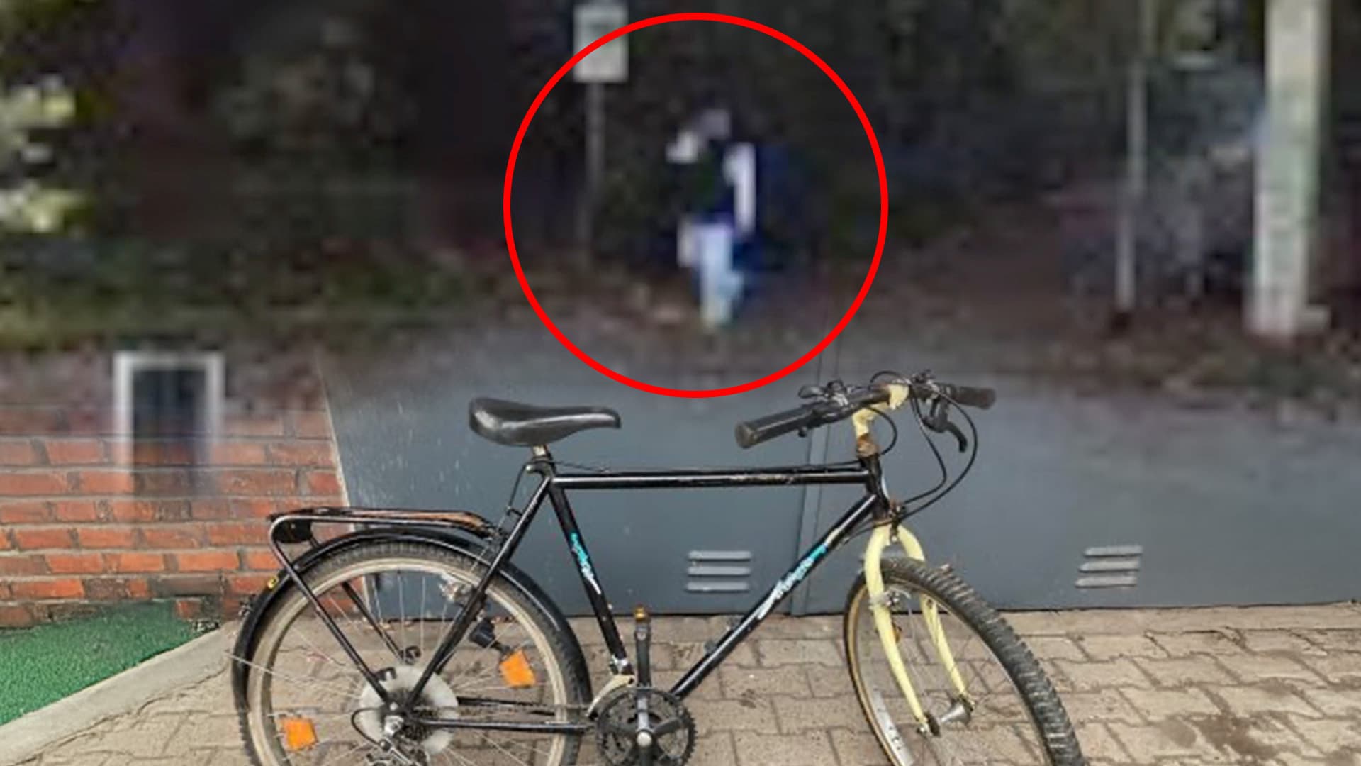 Er warf ein Rad auf die A59: Mordversuch mit Mountainbike!