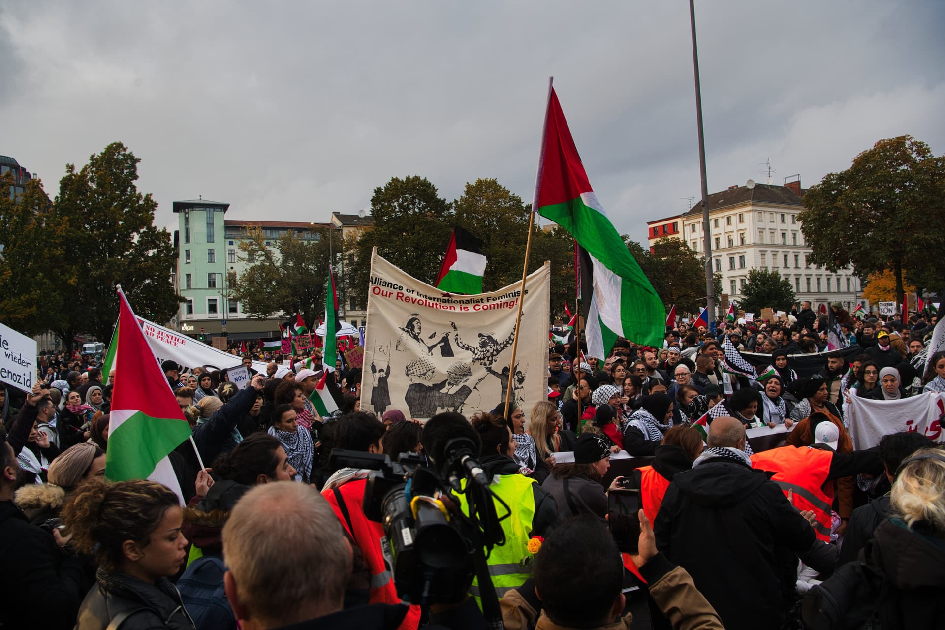Mob aus Islamisten und Linksextremen: Polizei warnt vor Eskalation bei Juden-Hasser-Demo heute in Berlin