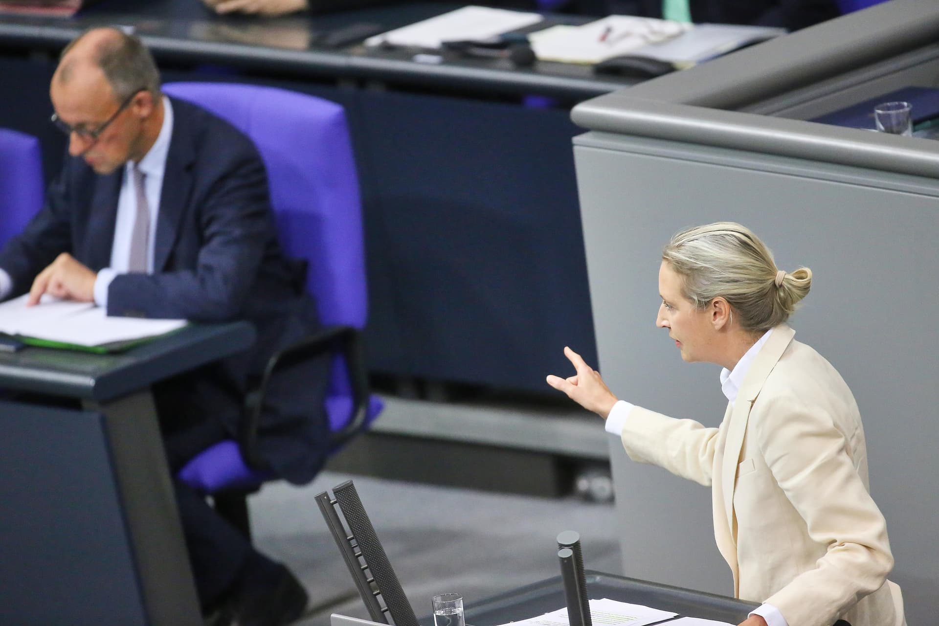AfD und Union in Sonntagsfrage wieder gleichauf