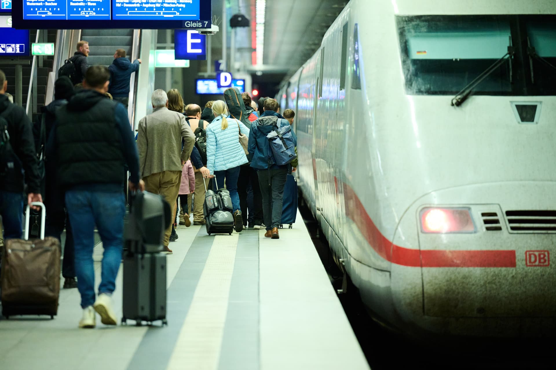 Verkehrs-Umfrage: Jeder Dritte meidet die Deutsche Bahn wegen Verspätungen