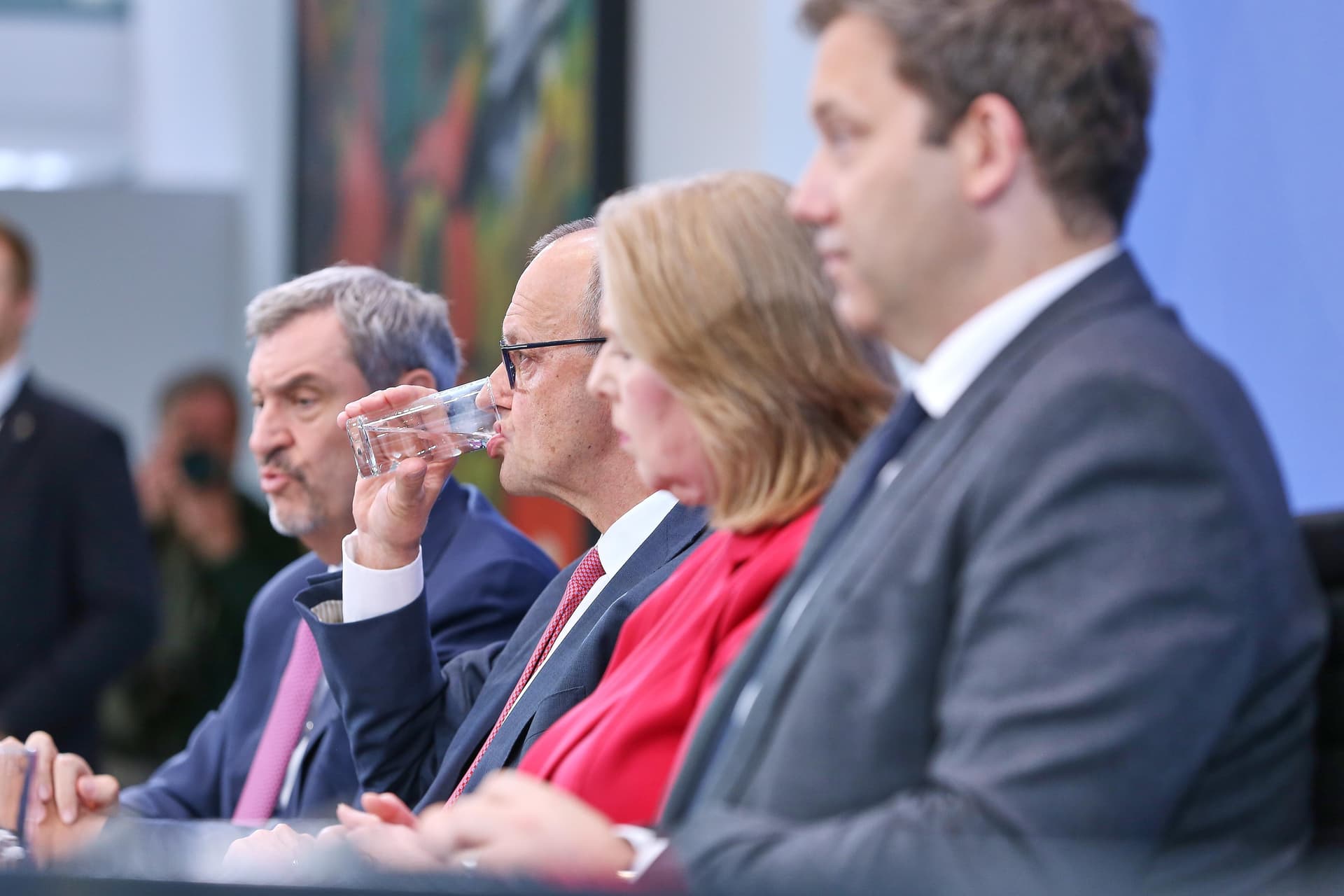 79 Prozent unzufrieden mit Bundesregierung! AfD deutlich stärkste Kraft