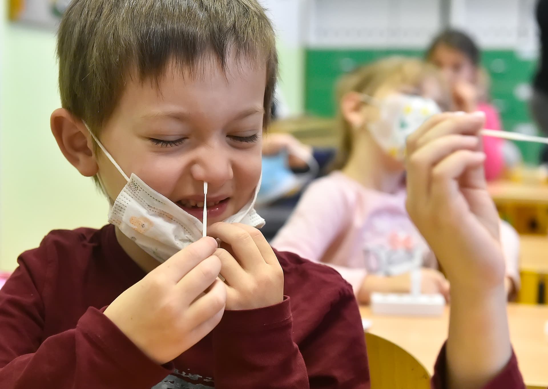Mindestens 3,5 Milliarden Euro! Corona-Tests in Schulen und Kitas verursachten „horrende Kosten“