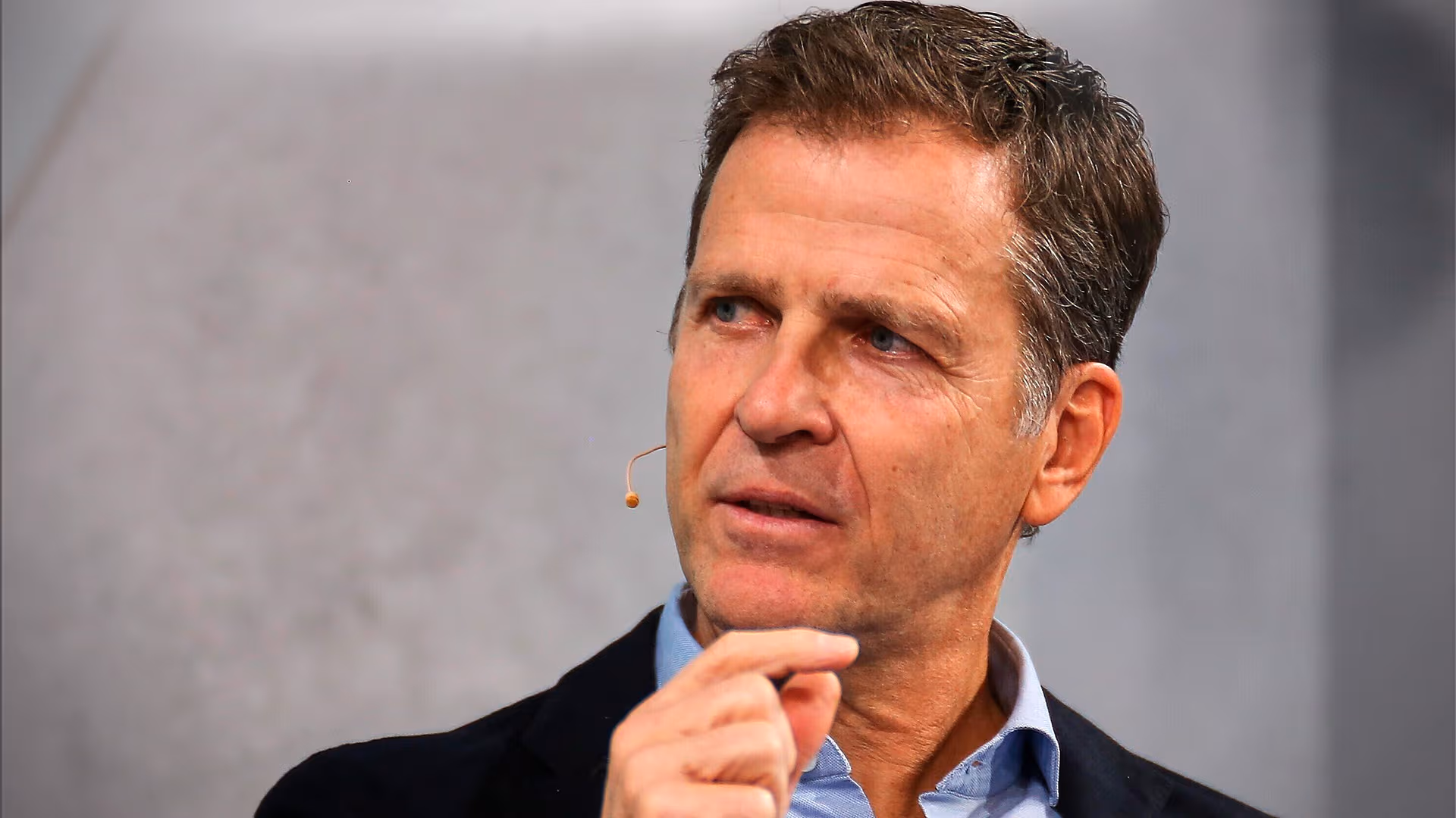 Oliver Bierhoff im Stern-Interview: „Die Welt wundert sich über uns Deutsche, weil wir glauben, alle belehren zu müssen”