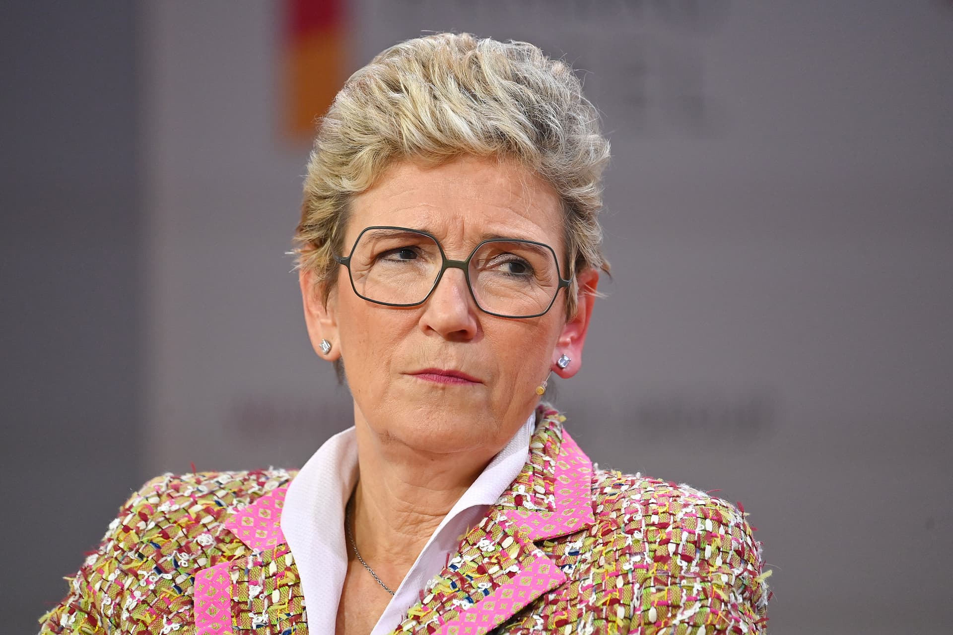 Eine Vollblut-Unternehmerin rechnet mit der Wirtschaftspolitik ab: „Unser Land steigt ab“