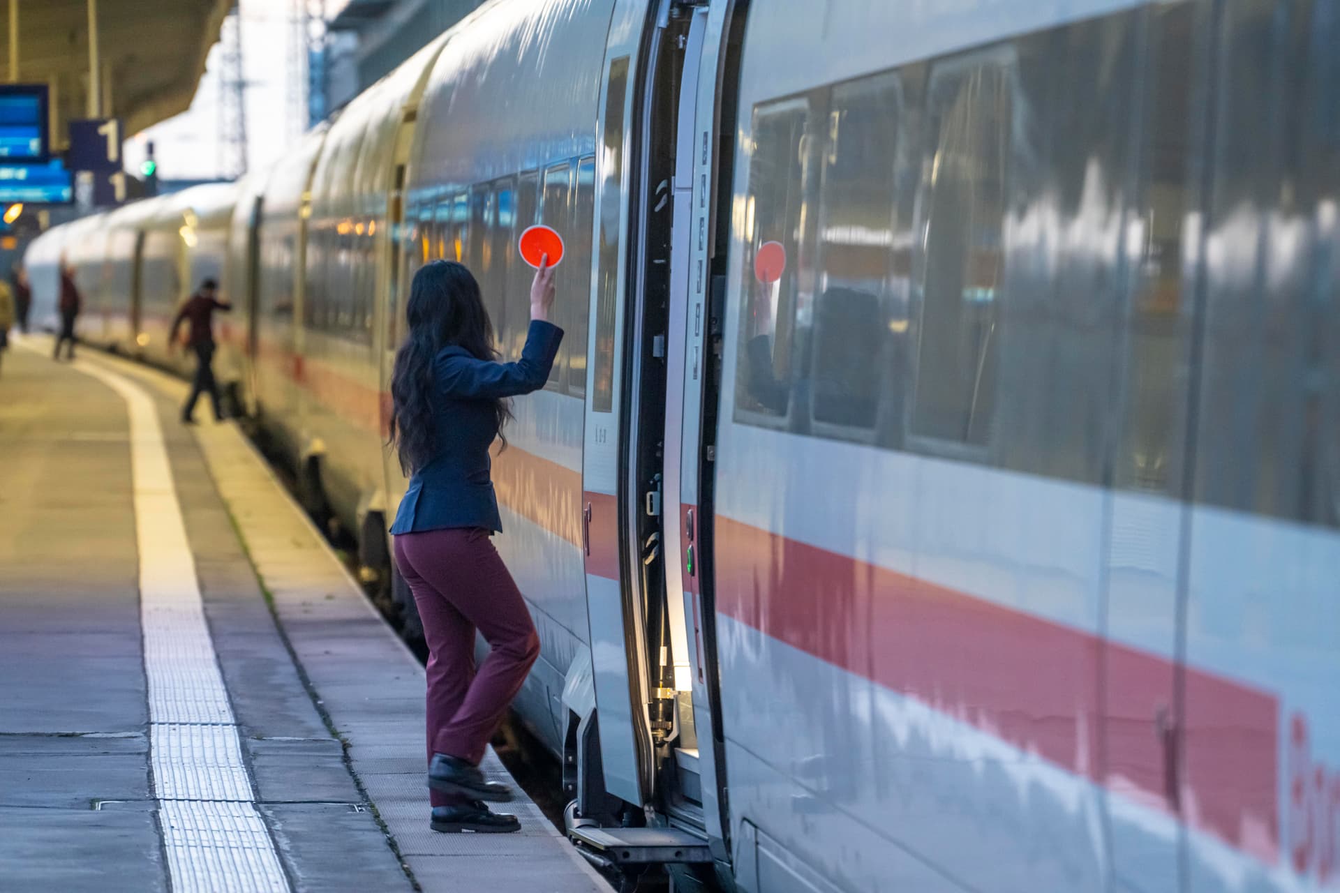 Medienbericht: Deutsche Bahn beschließt Bodycams für Schaffner