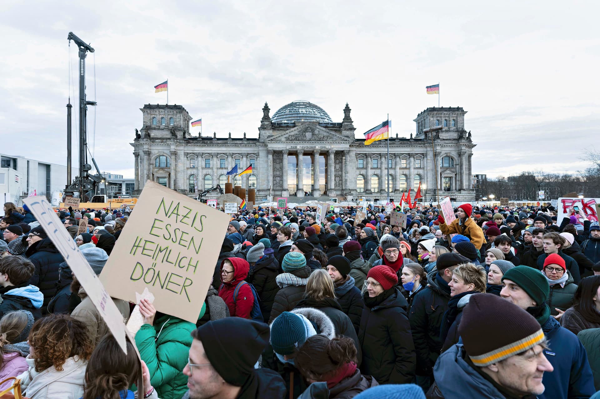 Seite an Seite mit Linksradikalen: Warum die „Demo gegen Rechts“ in Berlin alles andere als demokratisch ist