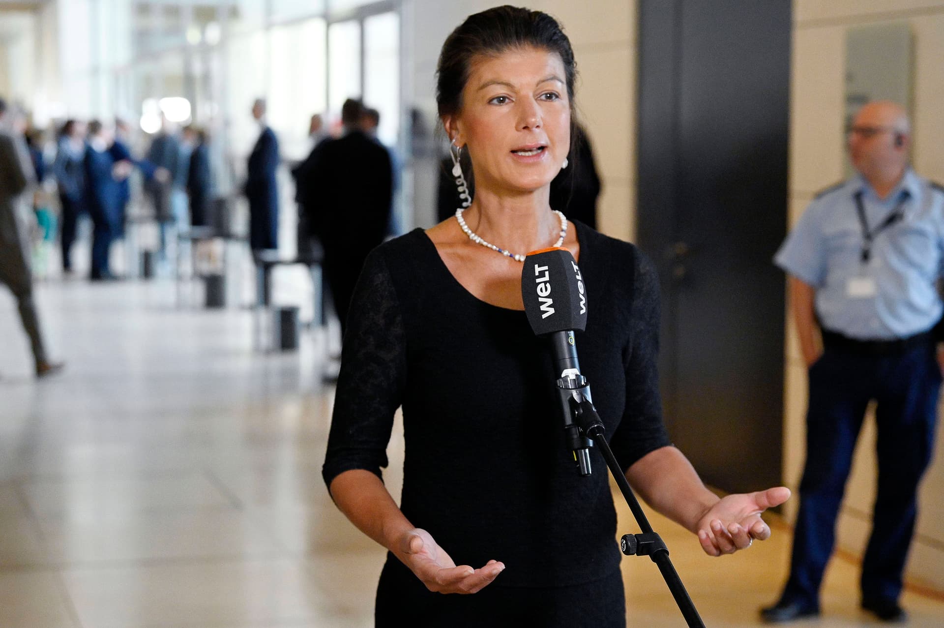 AfD-Wähler mögen sie am meisten: Wagenknecht plötzlich in den Top 3 der beliebtesten Politiker
