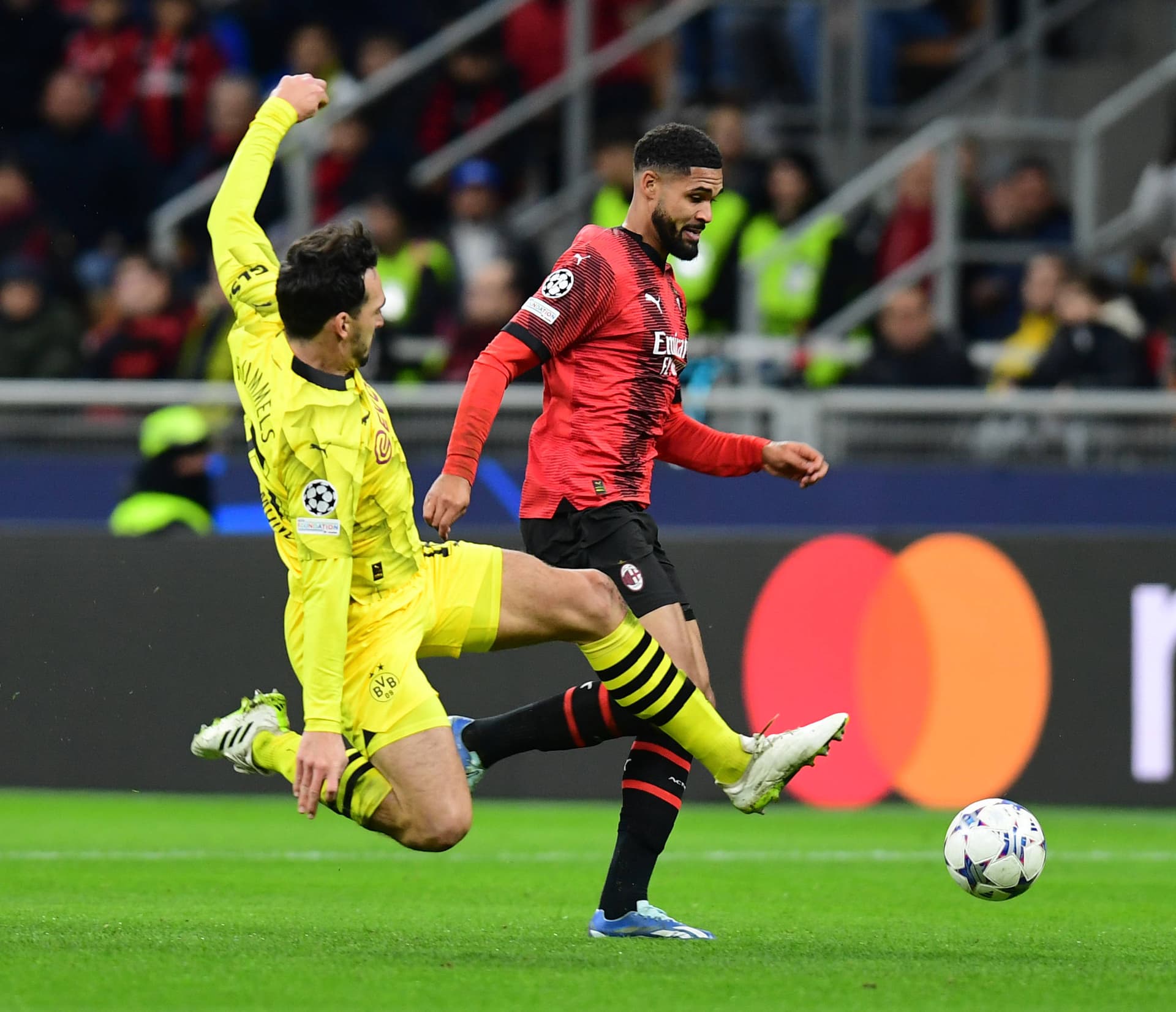 In Mailand war er „Fußball-Gott“: Begeisterung über BVB-Abwehrchef Hummels