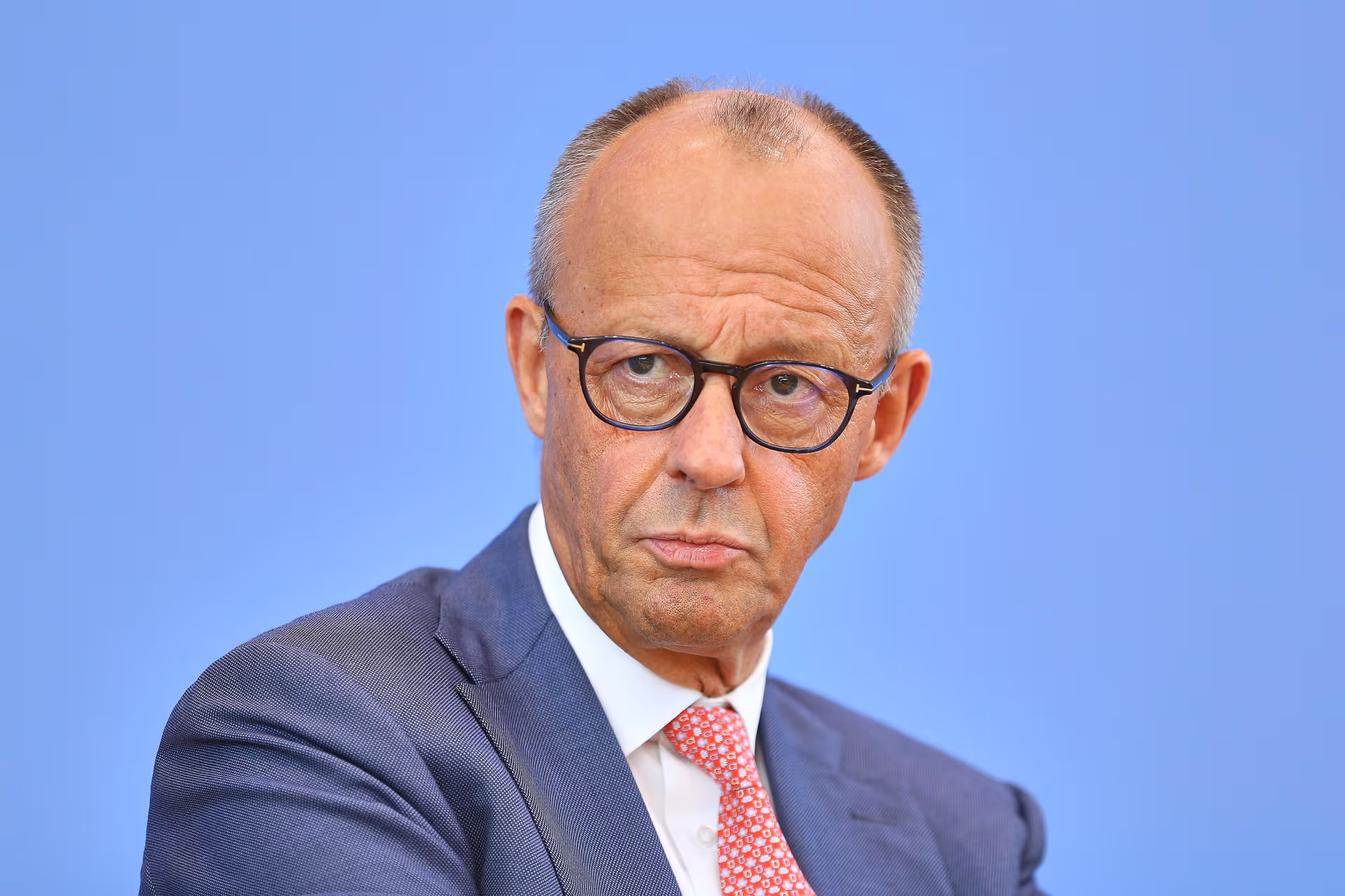 Migranten-Gewalt ist zum deutschen Alltag geworden: Kanzler Friedrich Merz wird Opfer seiner eigenen Wahlversprechen