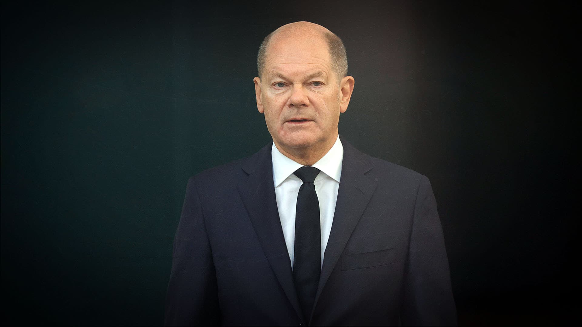 Eklat um Sicherheitspaket: Scholz droht SPD-Genossen mit Vertrauensfrage!