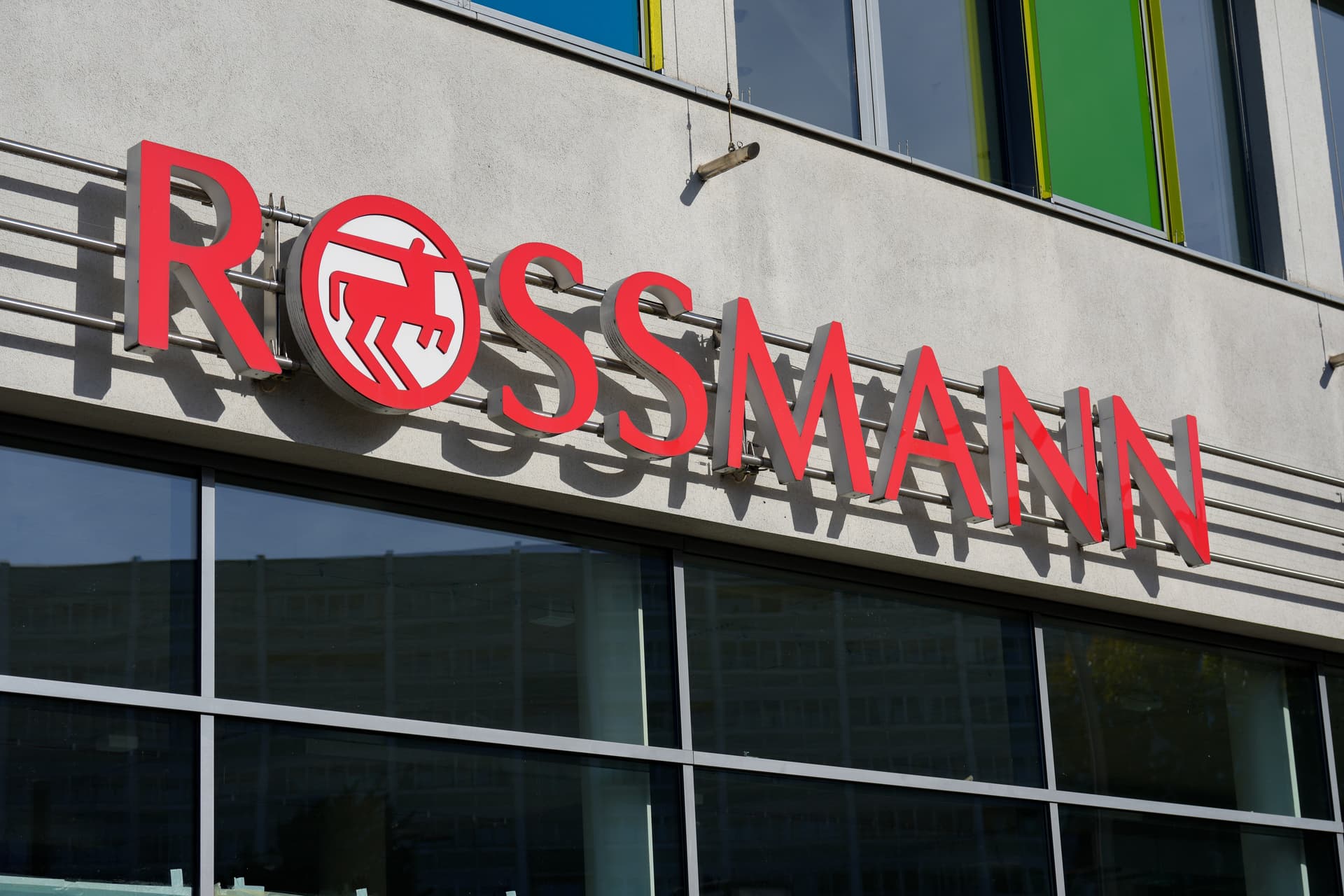 Wegen Gesprächen mit AfD: Rossmann tritt trotzdem aus dem Verband „Die Familienunternehmer“ aus