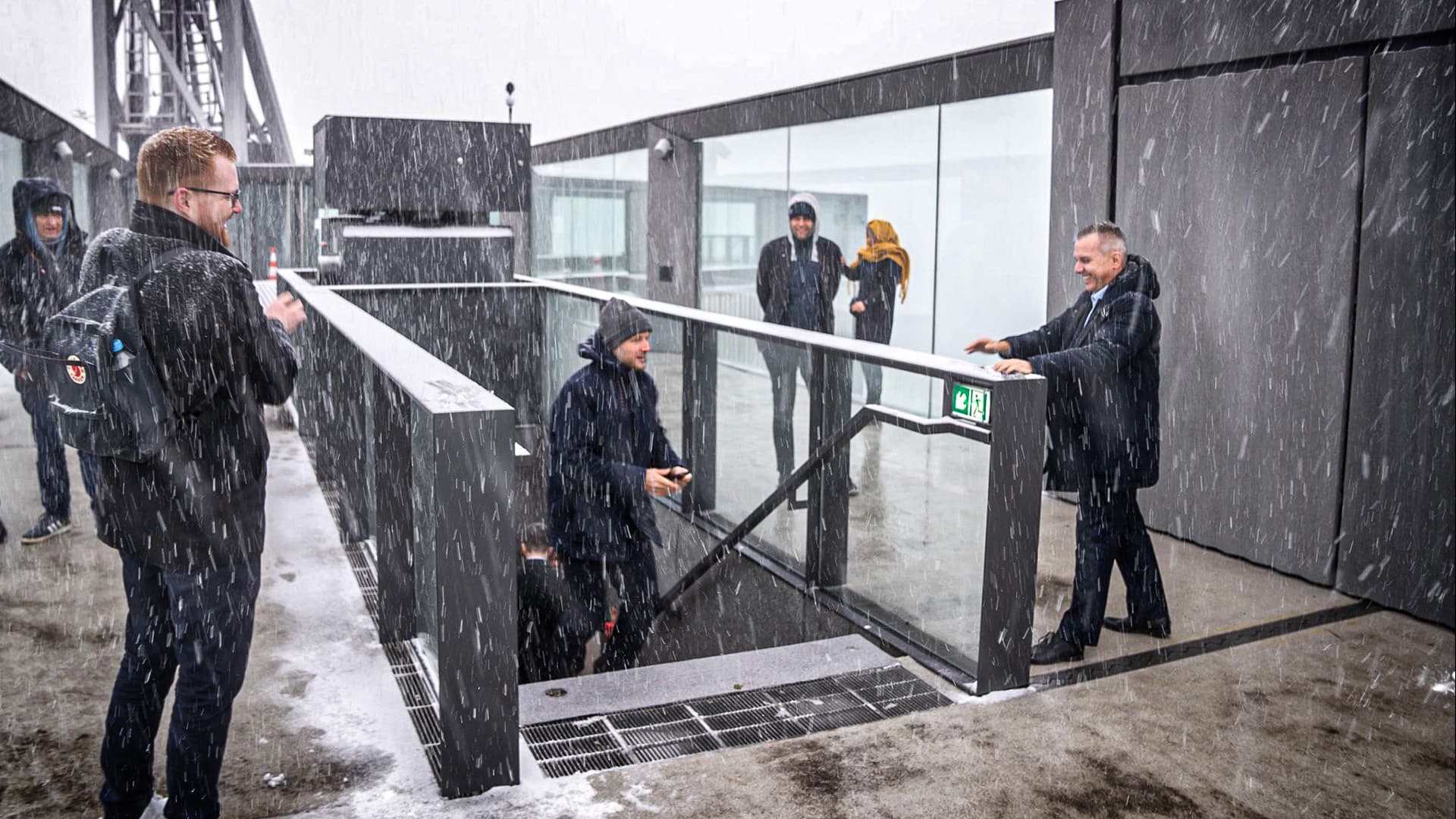 Kasse leer, teure Hauptstadt-Pläne: CDU-Schneeballschlacht über den Dächern von Warschau