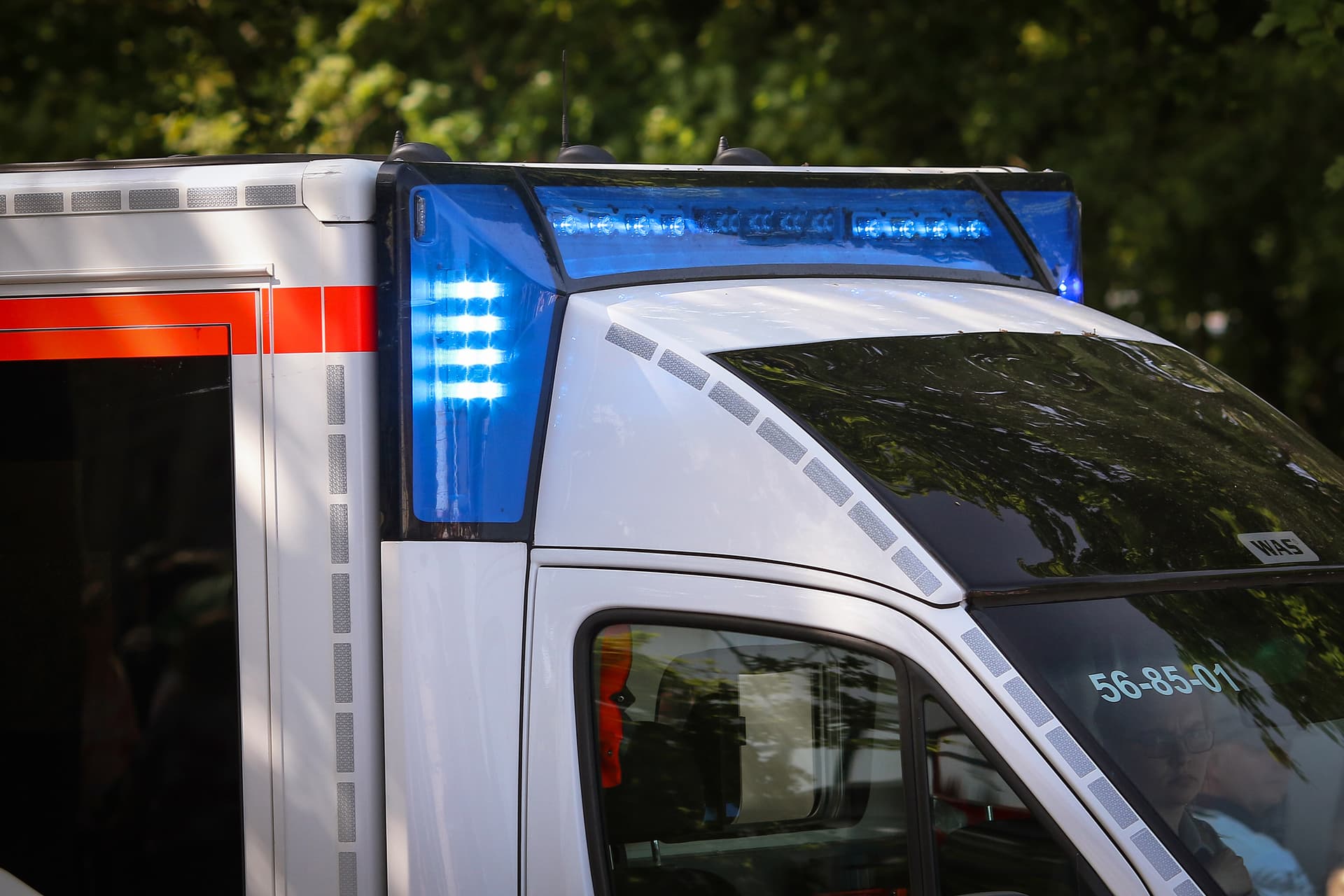 Kleinkind verbrüht? Mädchen (2) tot in Wohnung gefunden