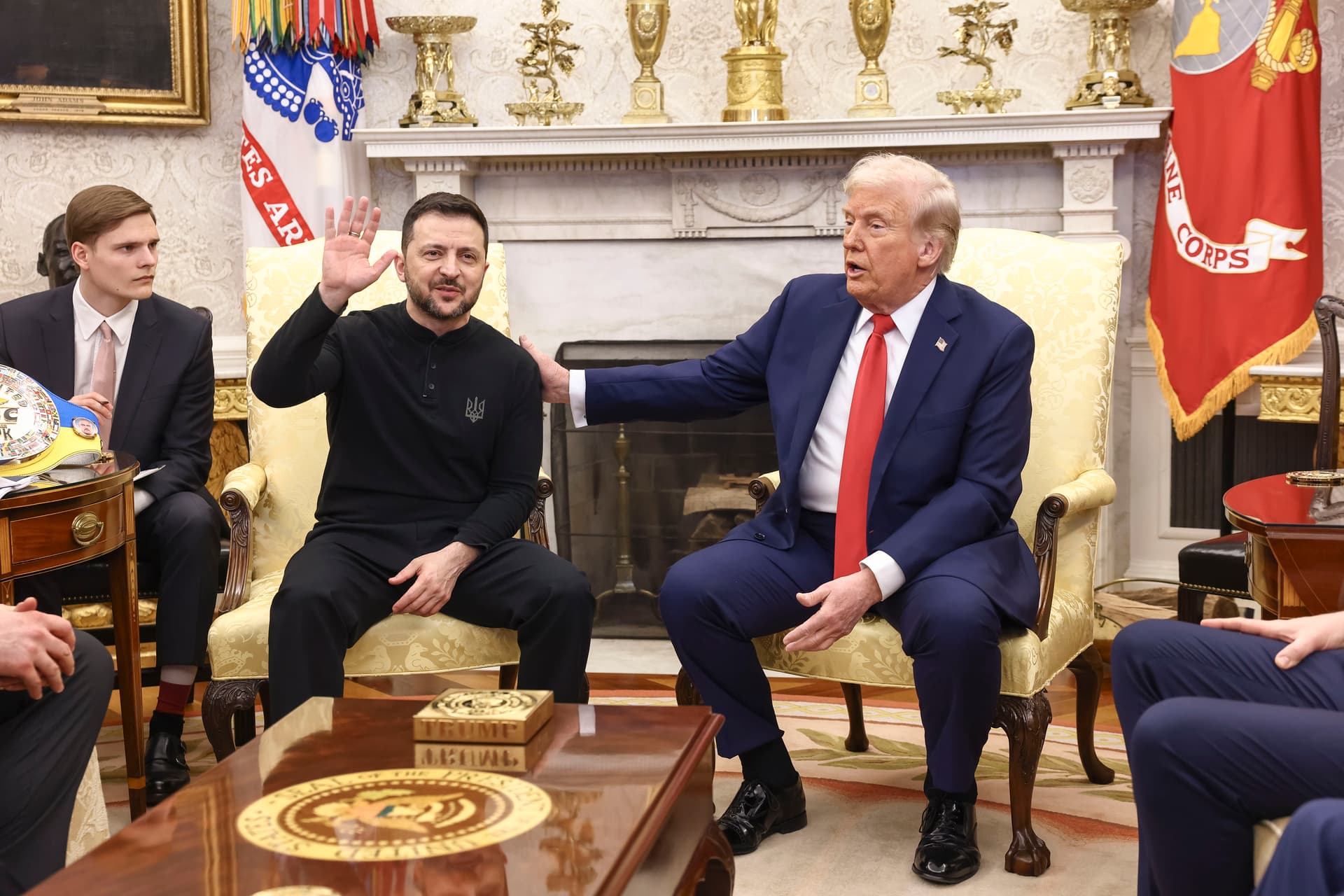 Selenskyj drückt Bedauern über Eklat mit Trump aus