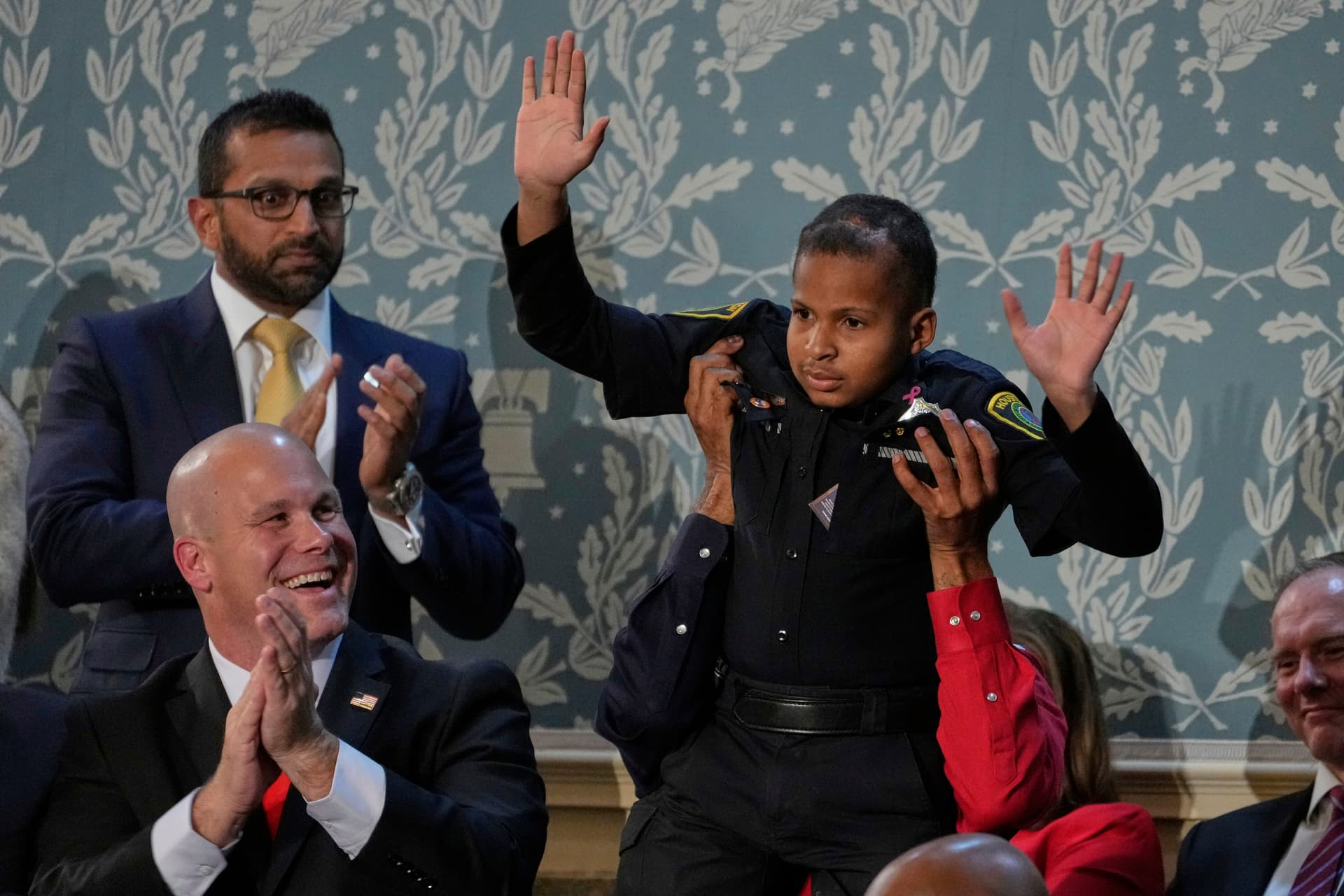 Trump erweist ihm eine große Ehre: 13-jähriger krebskranker Junge wird Secret-Service-Agent