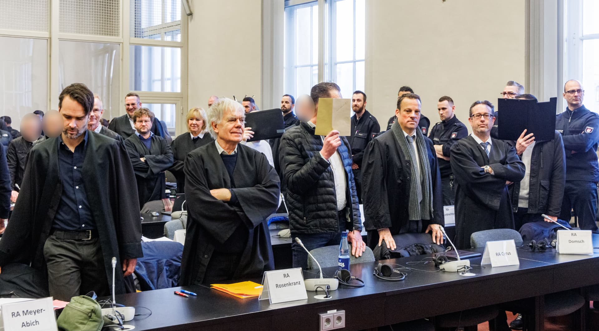 Acht Tonnen Kokain geschmuggelt! Bis zu 15 Jahre Haft für elf Männer