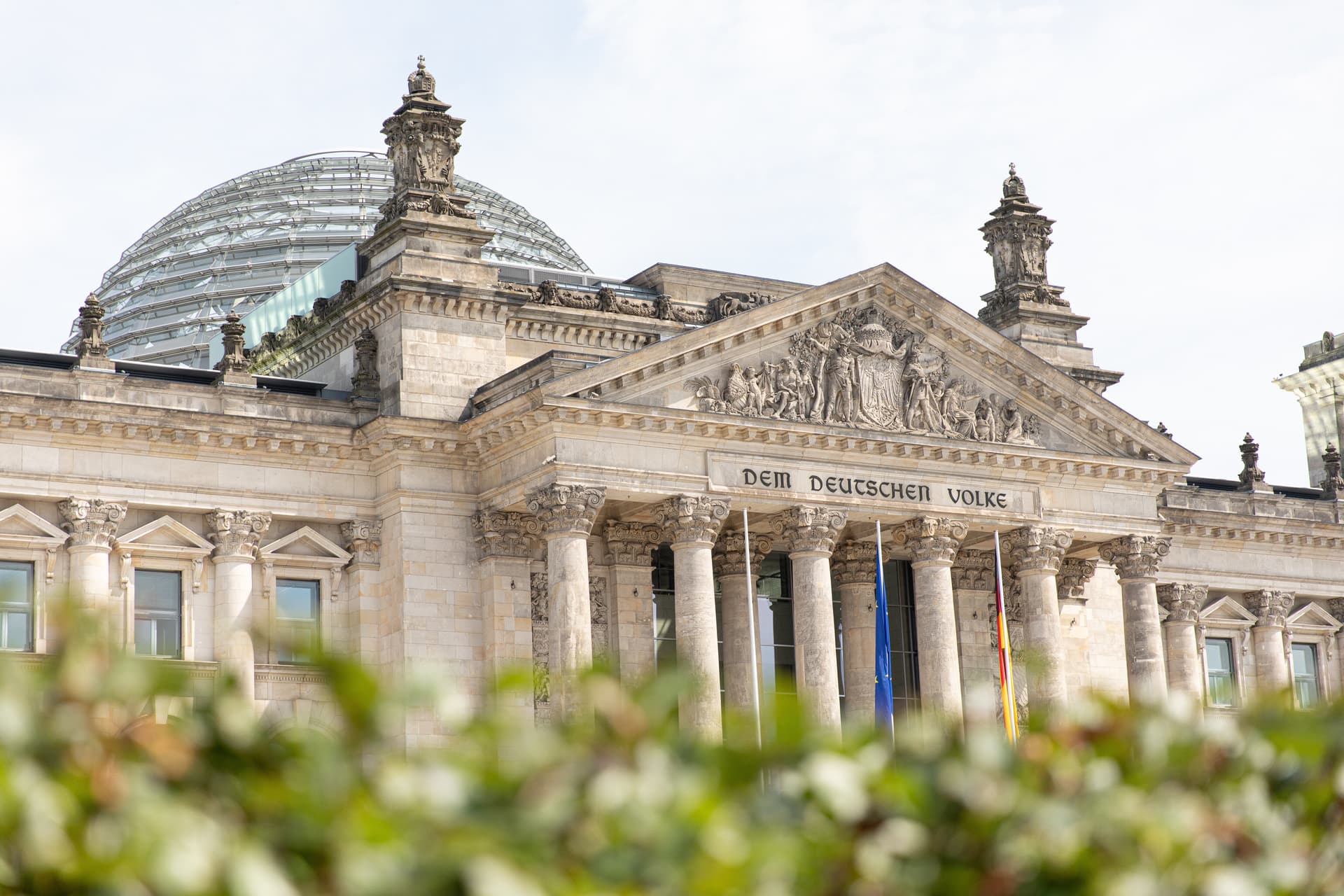 Schweigen, Verschleppen, Verwirren: Wie die Bundesregierung Transparenz zu NGO-Finanzierungen vor Gericht systematisch blockiert